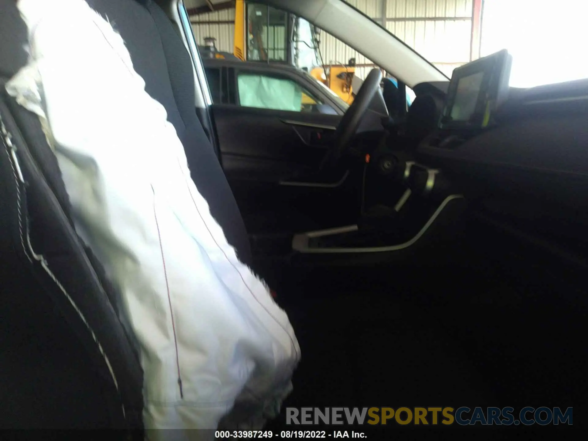 5 Фотография поврежденного автомобиля 2T3G1RFV3LC125112 TOYOTA RAV4 2020