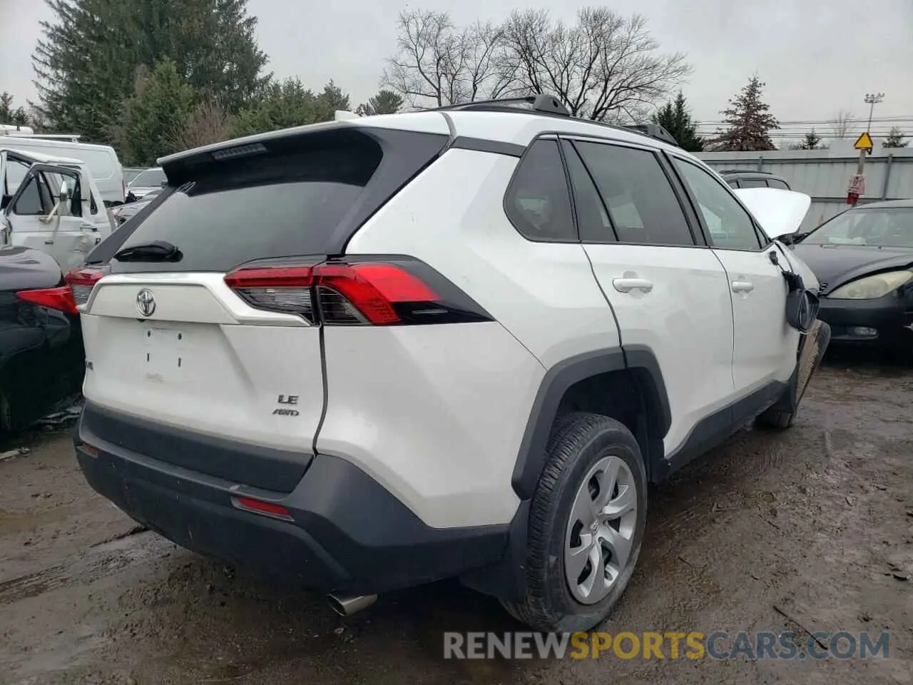 4 Photograph of a damaged car 2T3G1RFV3LW086570 TOYOTA RAV4 2020