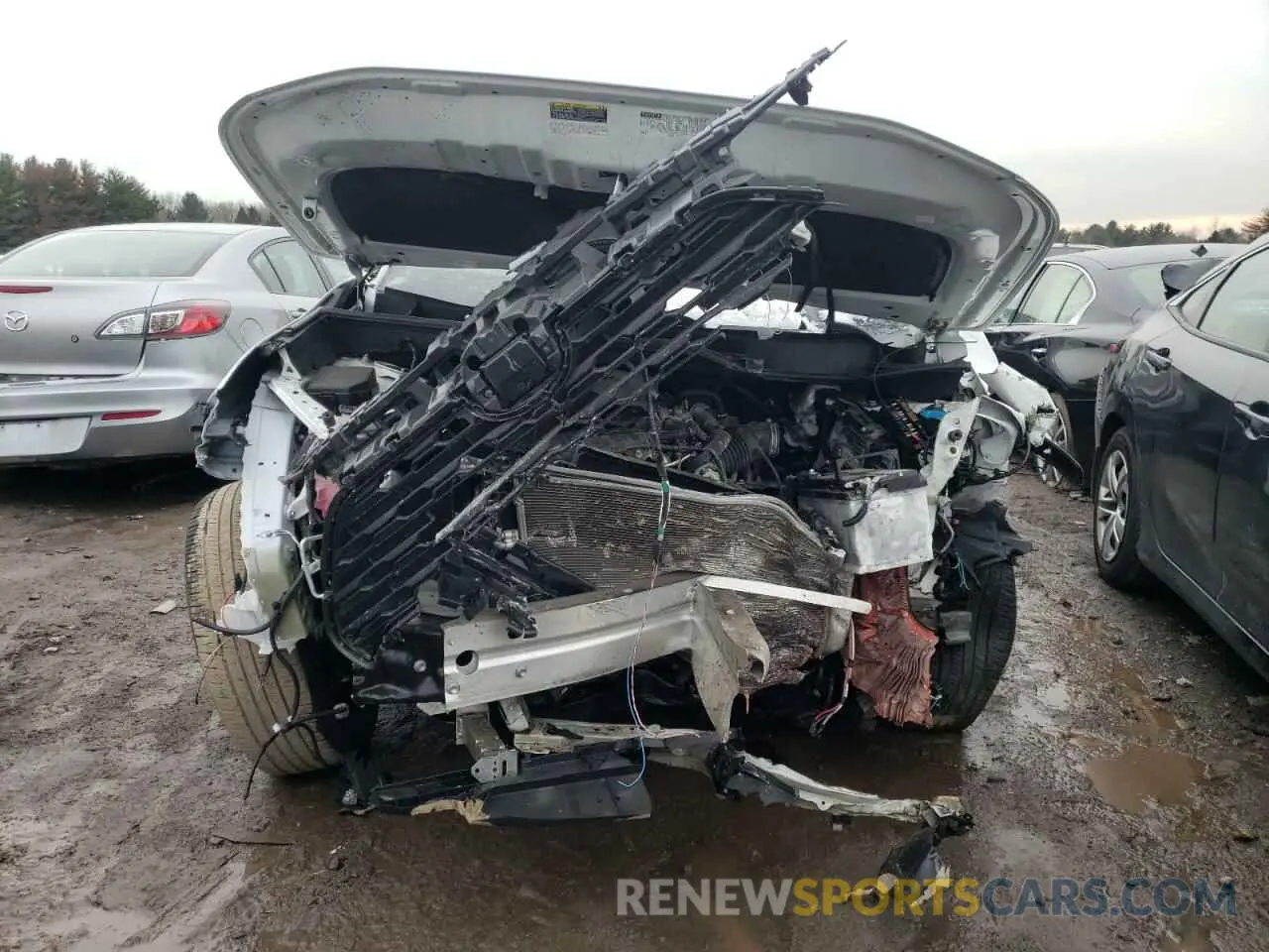 9 Photograph of a damaged car 2T3G1RFV3LW086570 TOYOTA RAV4 2020