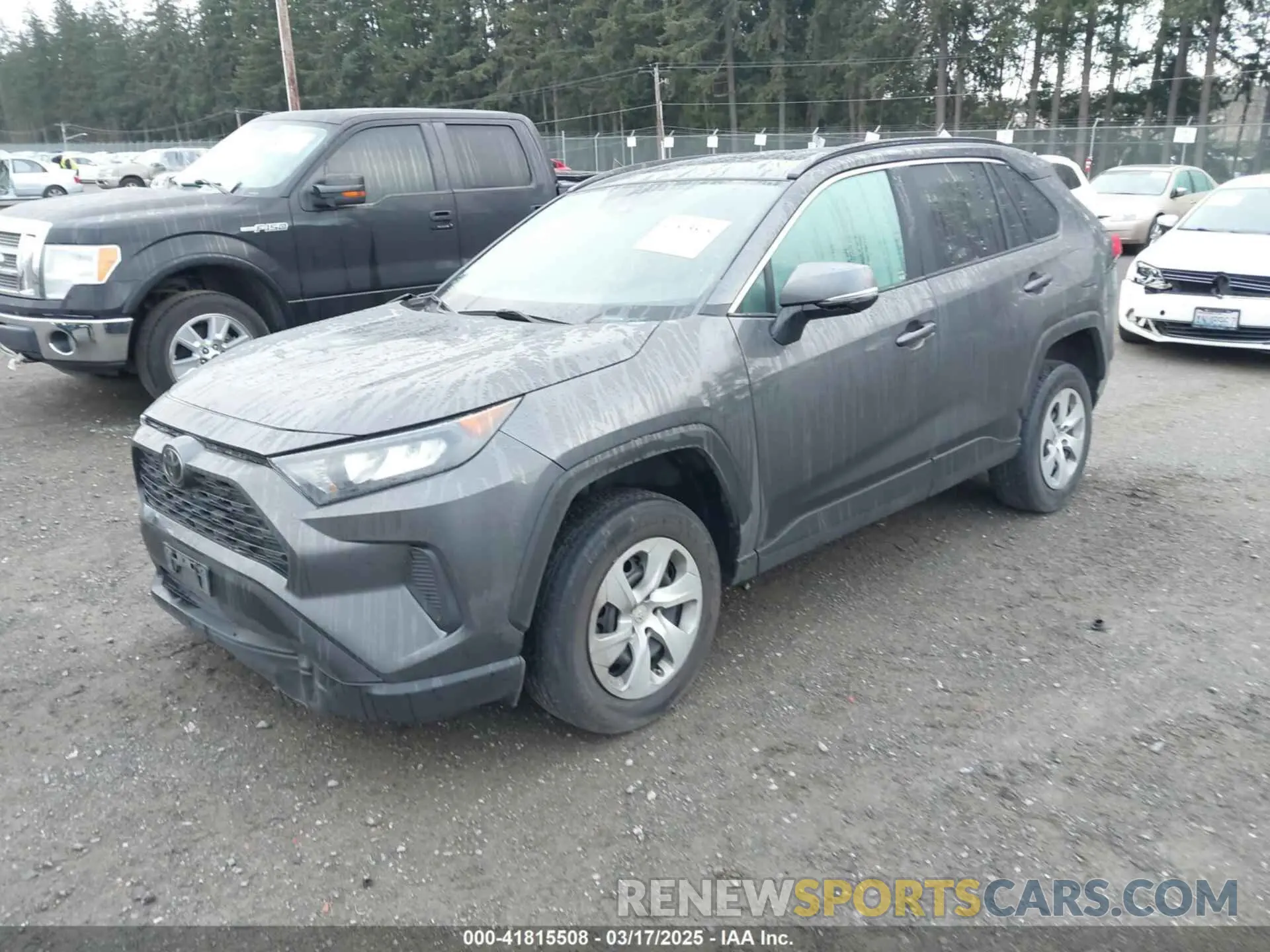2 Photograph of a damaged car 2T3G1RFV3LW101603 TOYOTA RAV4 2020