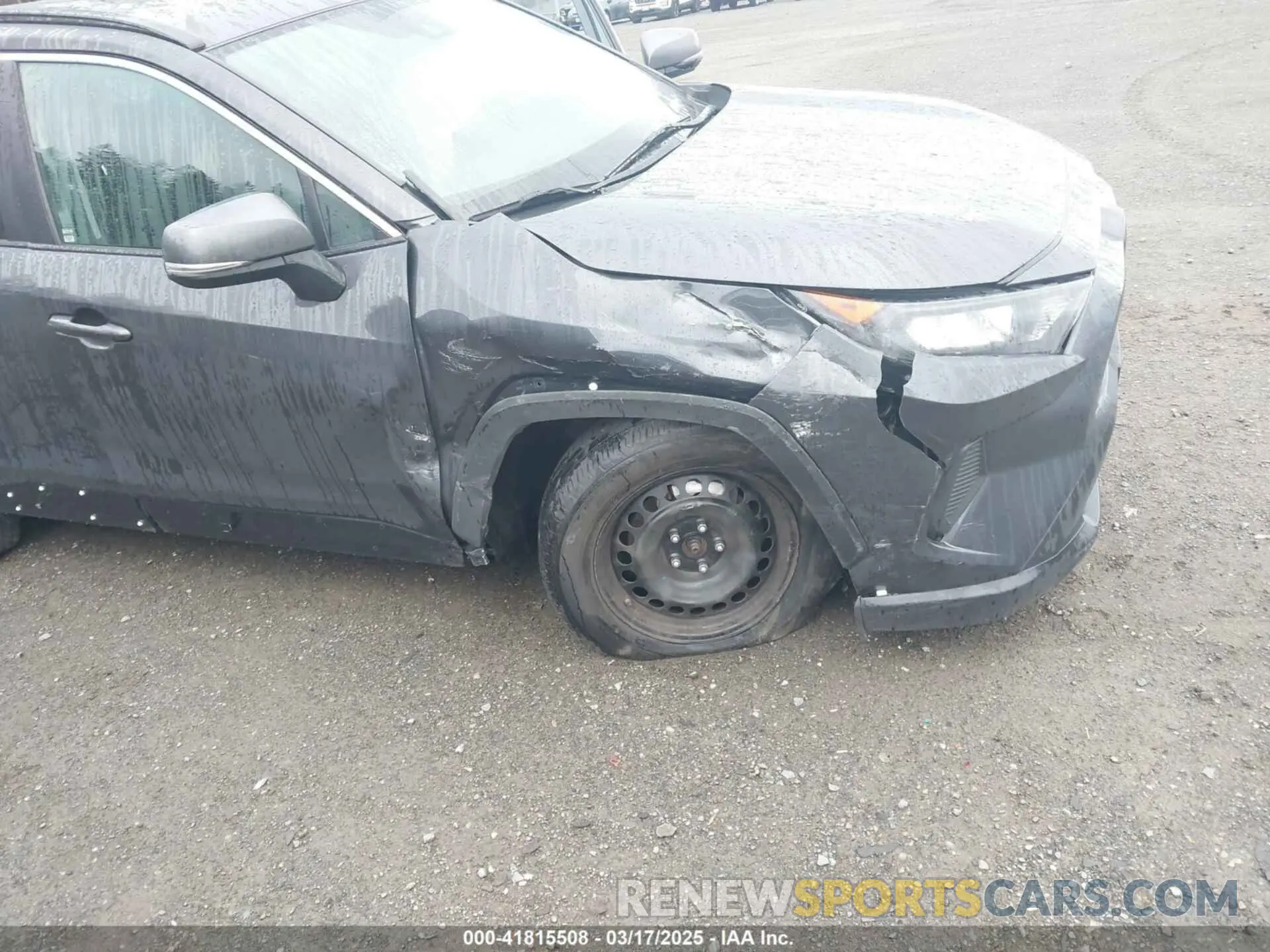 6 Photograph of a damaged car 2T3G1RFV3LW101603 TOYOTA RAV4 2020