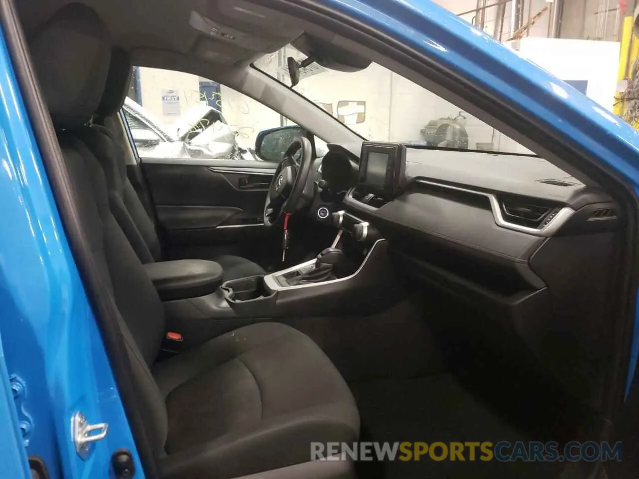 5 Фотография поврежденного автомобиля 2T3G1RFV4LC069679 TOYOTA RAV4 2020