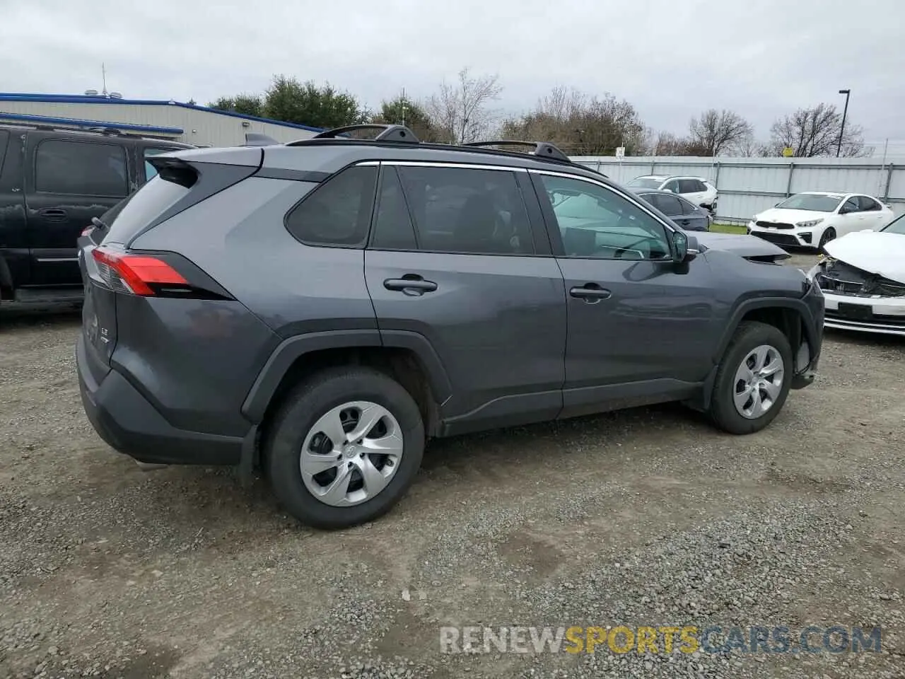 3 Фотография поврежденного автомобиля 2T3G1RFV5LC136533 TOYOTA RAV4 2020