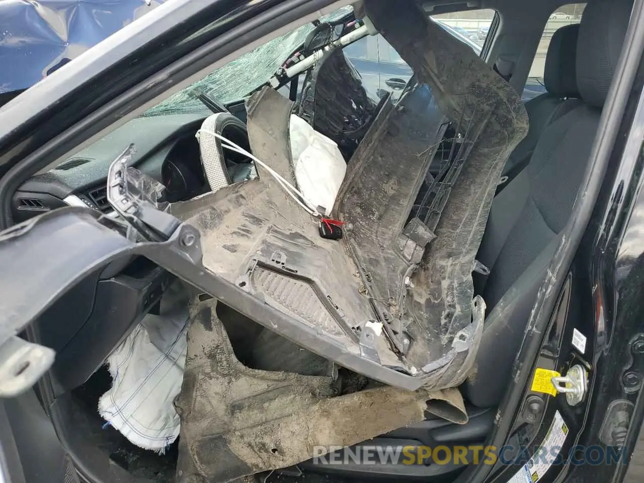 7 Photograph of a damaged car 2T3G1RFV6LC122222 TOYOTA RAV4 2020