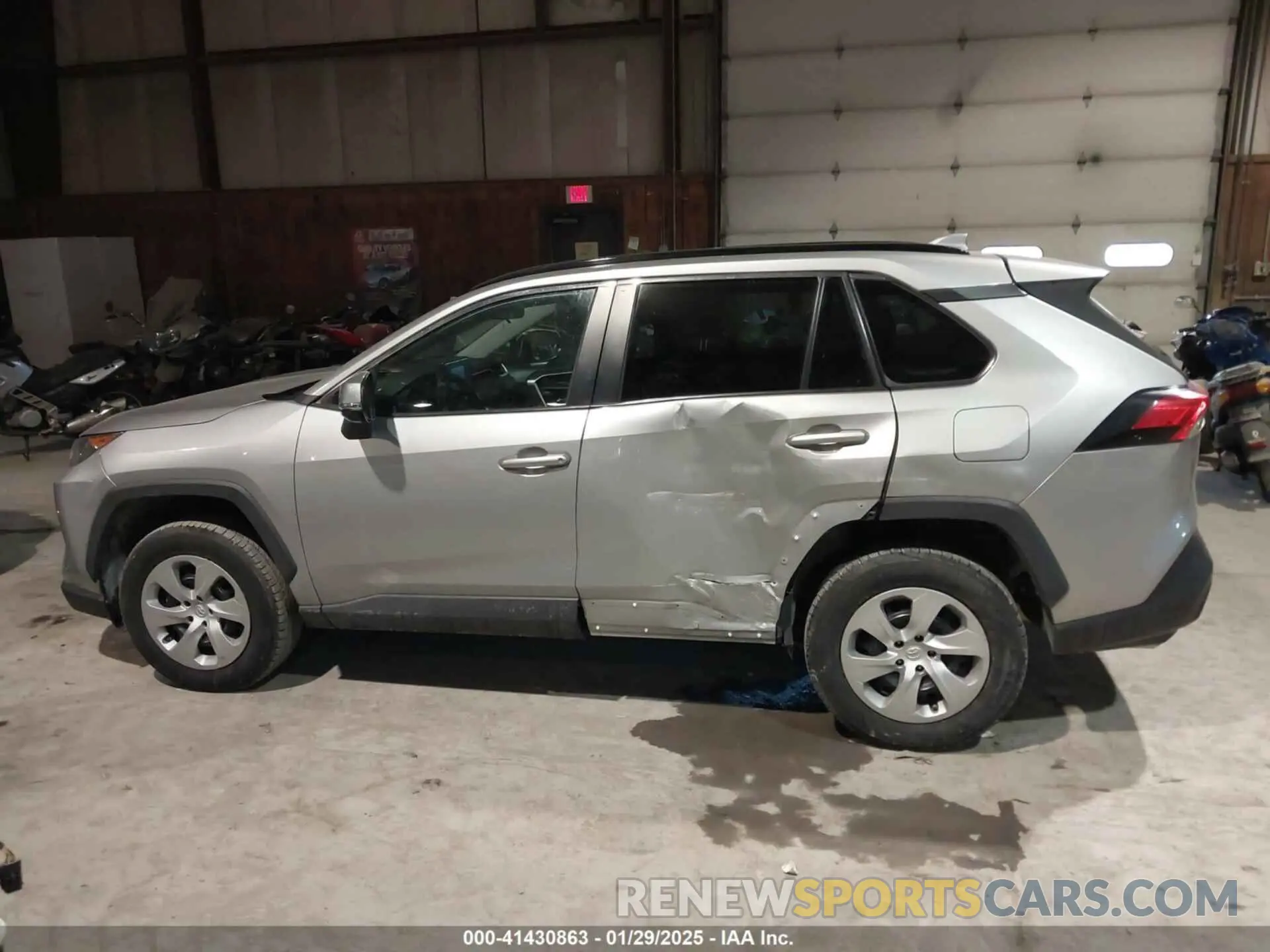 14 Фотография поврежденного автомобиля 2T3G1RFV6LW128102 TOYOTA RAV4 2020