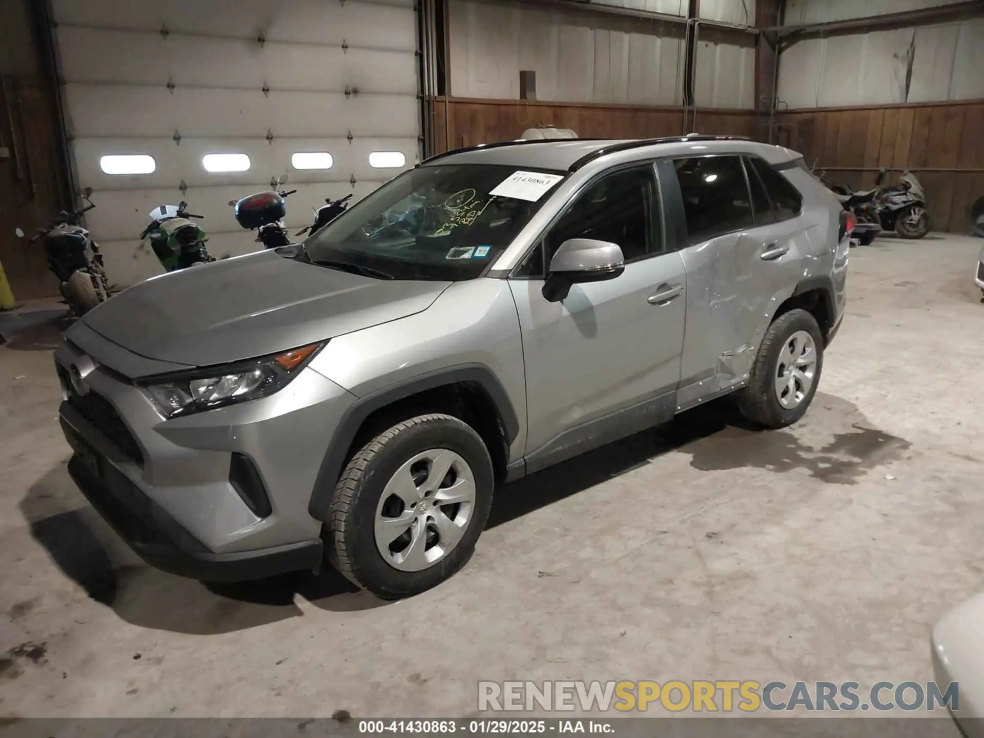 2 Фотография поврежденного автомобиля 2T3G1RFV6LW128102 TOYOTA RAV4 2020