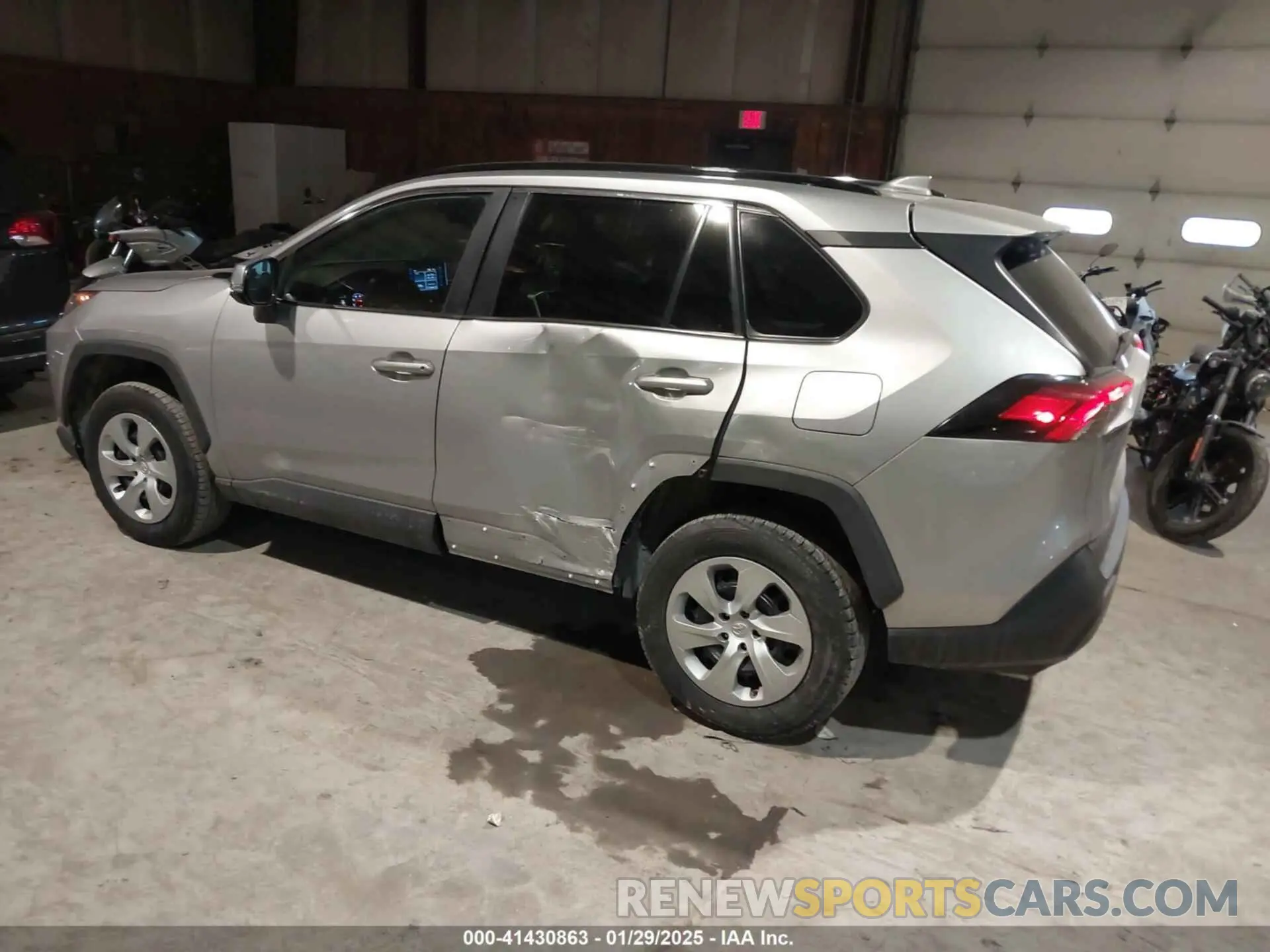 3 Фотография поврежденного автомобиля 2T3G1RFV6LW128102 TOYOTA RAV4 2020