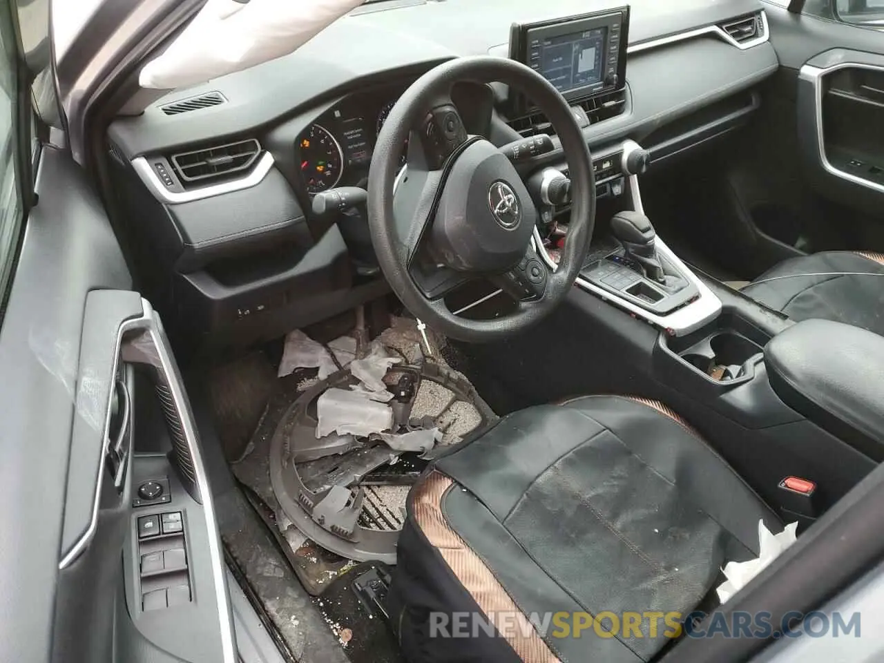 8 Photograph of a damaged car 2T3G1RFV8LC124344 TOYOTA RAV4 2020