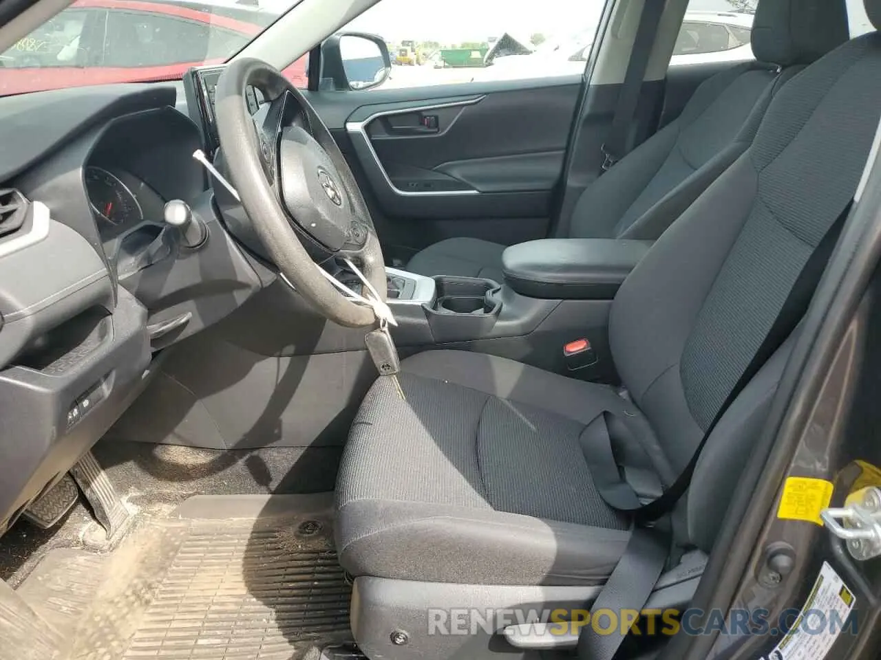 7 Photograph of a damaged car 2T3G1RFV8LC138034 TOYOTA RAV4 2020