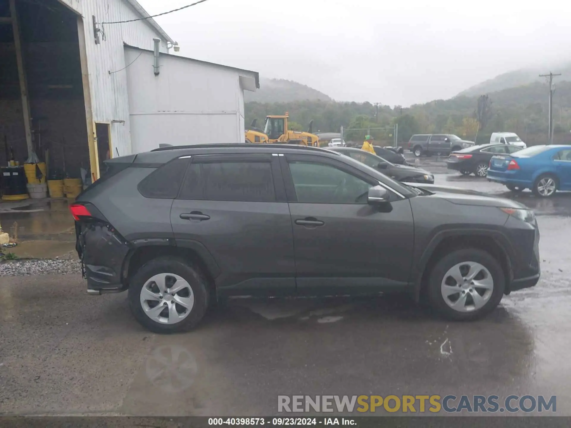 14 Photograph of a damaged car 2T3G1RFVXLW121301 TOYOTA RAV4 2020