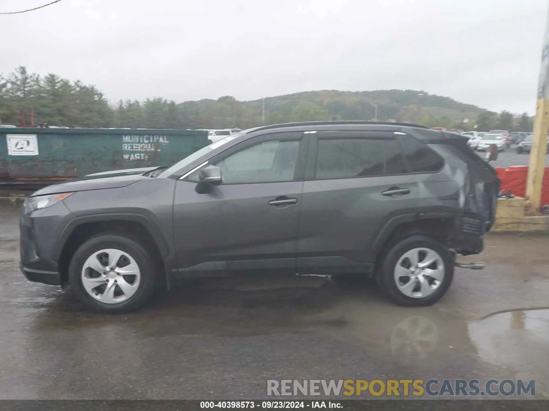 15 Photograph of a damaged car 2T3G1RFVXLW121301 TOYOTA RAV4 2020