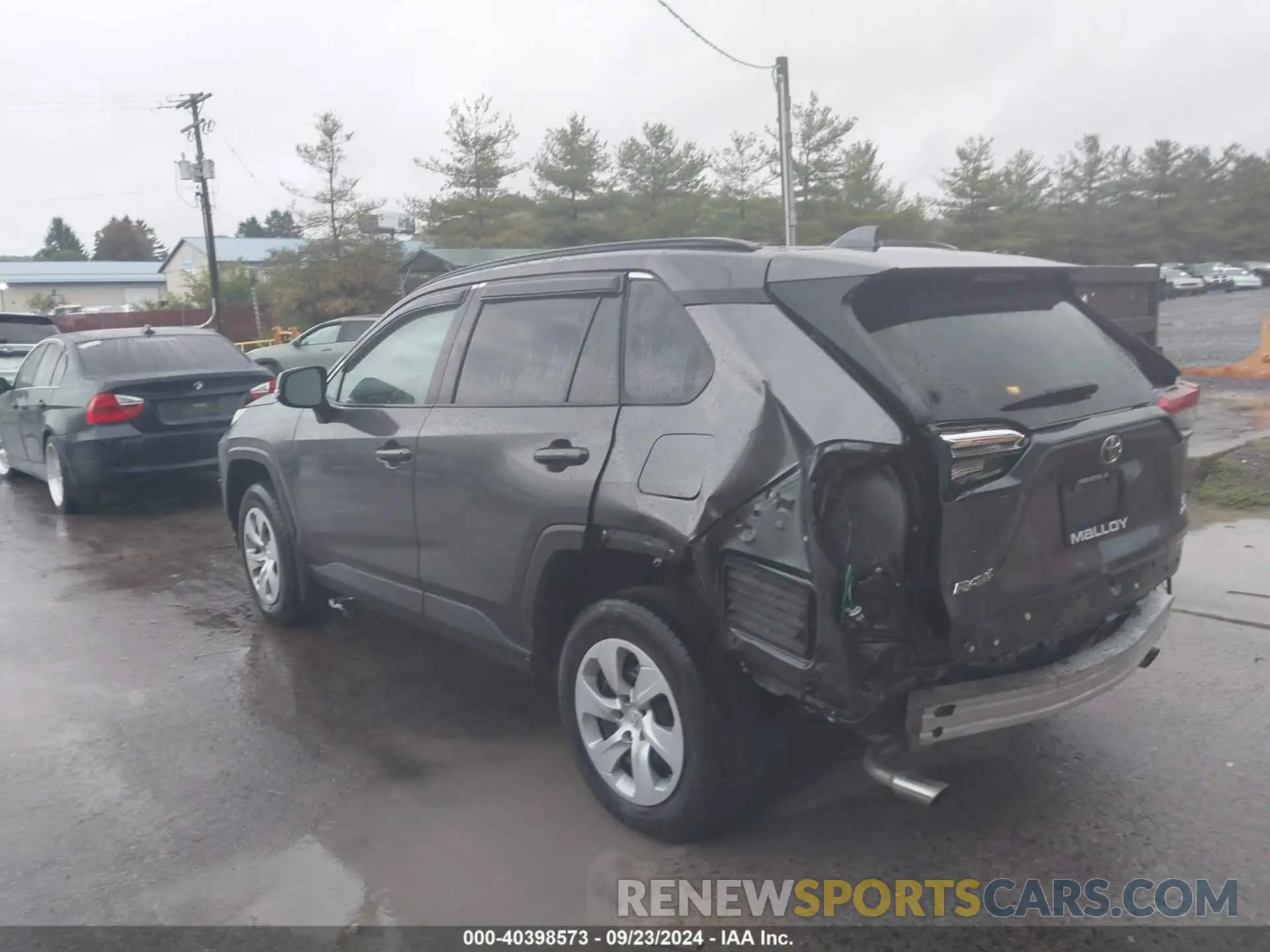 3 Photograph of a damaged car 2T3G1RFVXLW121301 TOYOTA RAV4 2020