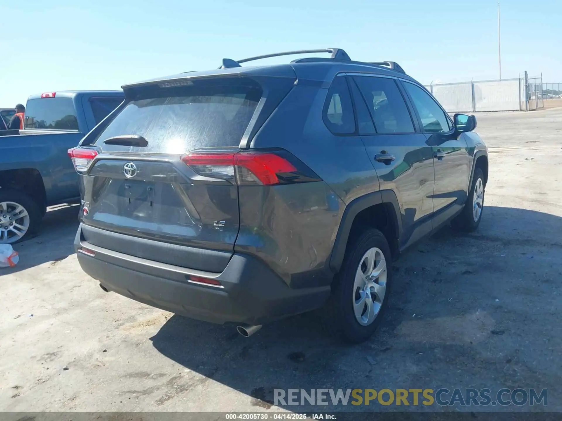 4 Фотография поврежденного автомобиля 2T3H1RFV0LC040474 TOYOTA RAV4 2020