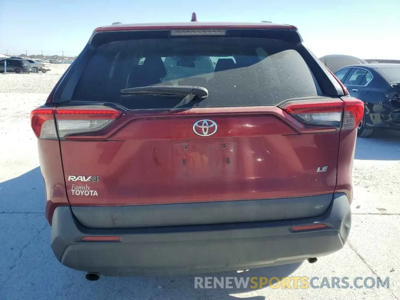 6 Photograph of a damaged car 2T3H1RFV0LC065889 TOYOTA RAV4 2020