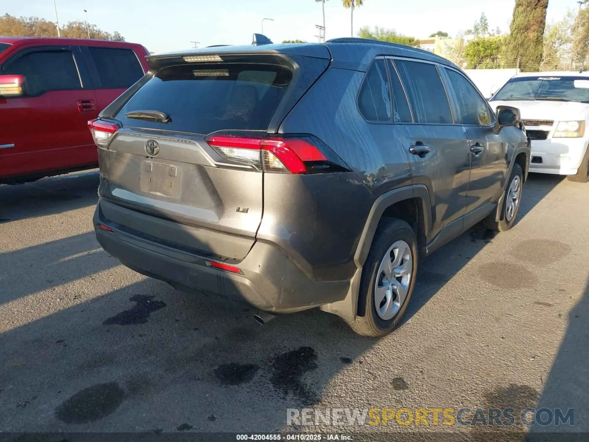 4 Фотография поврежденного автомобиля 2T3H1RFV0LC078920 TOYOTA RAV4 2020
