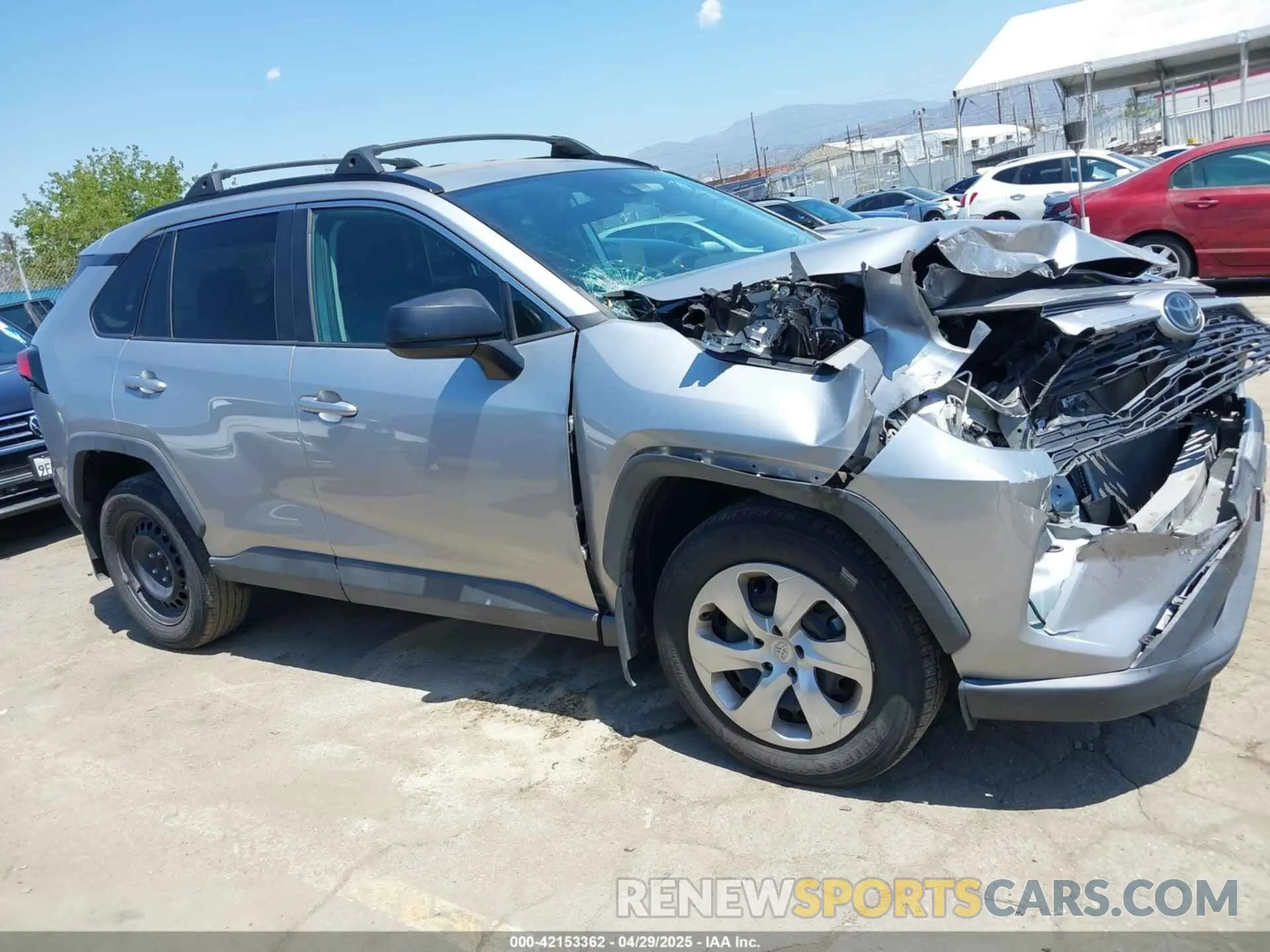 14 Photograph of a damaged car 2T3H1RFV0LC081042 TOYOTA RAV4 2020