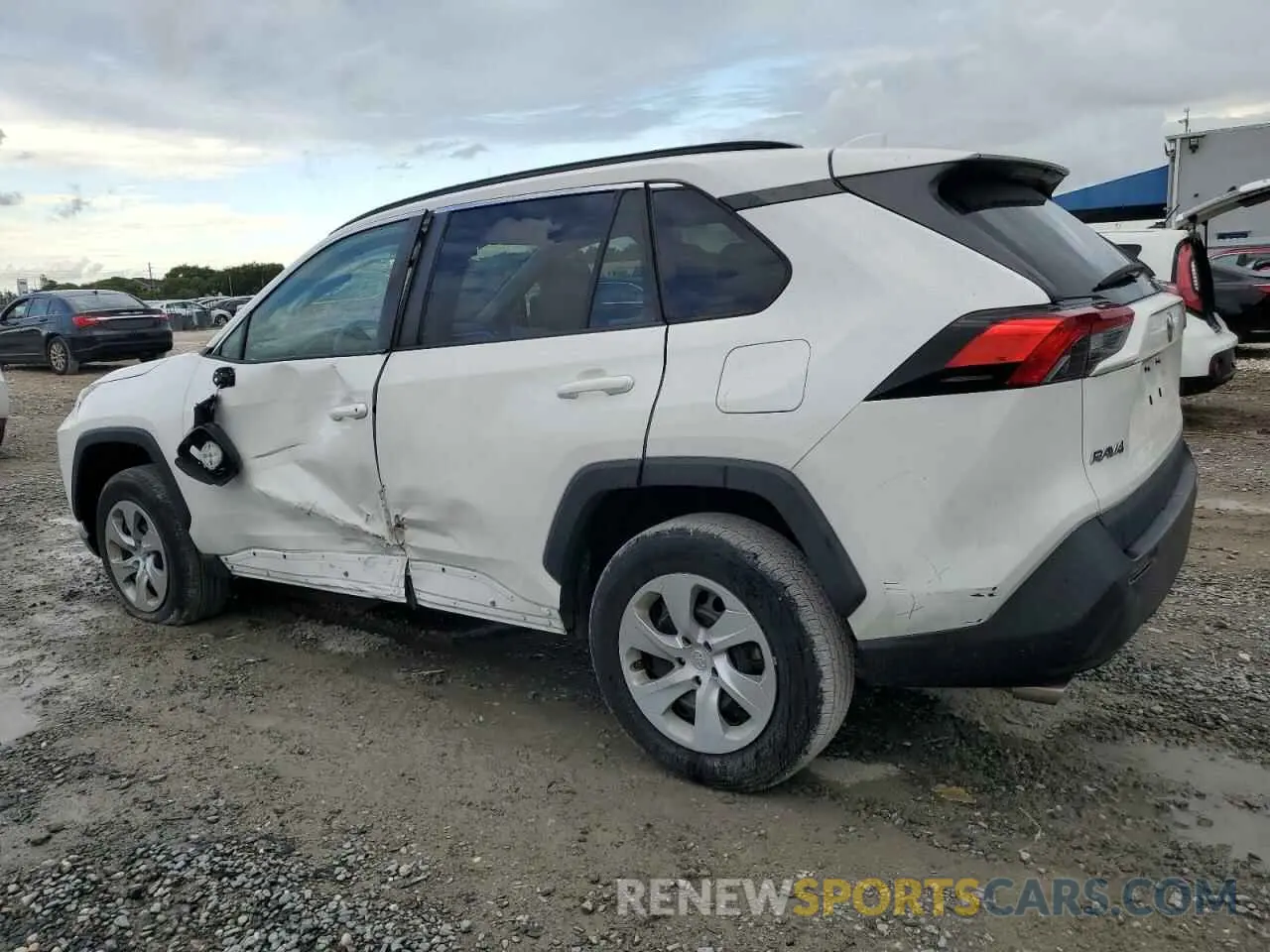 2 Photograph of a damaged car 2T3H1RFV0LW090869 TOYOTA RAV4 2020