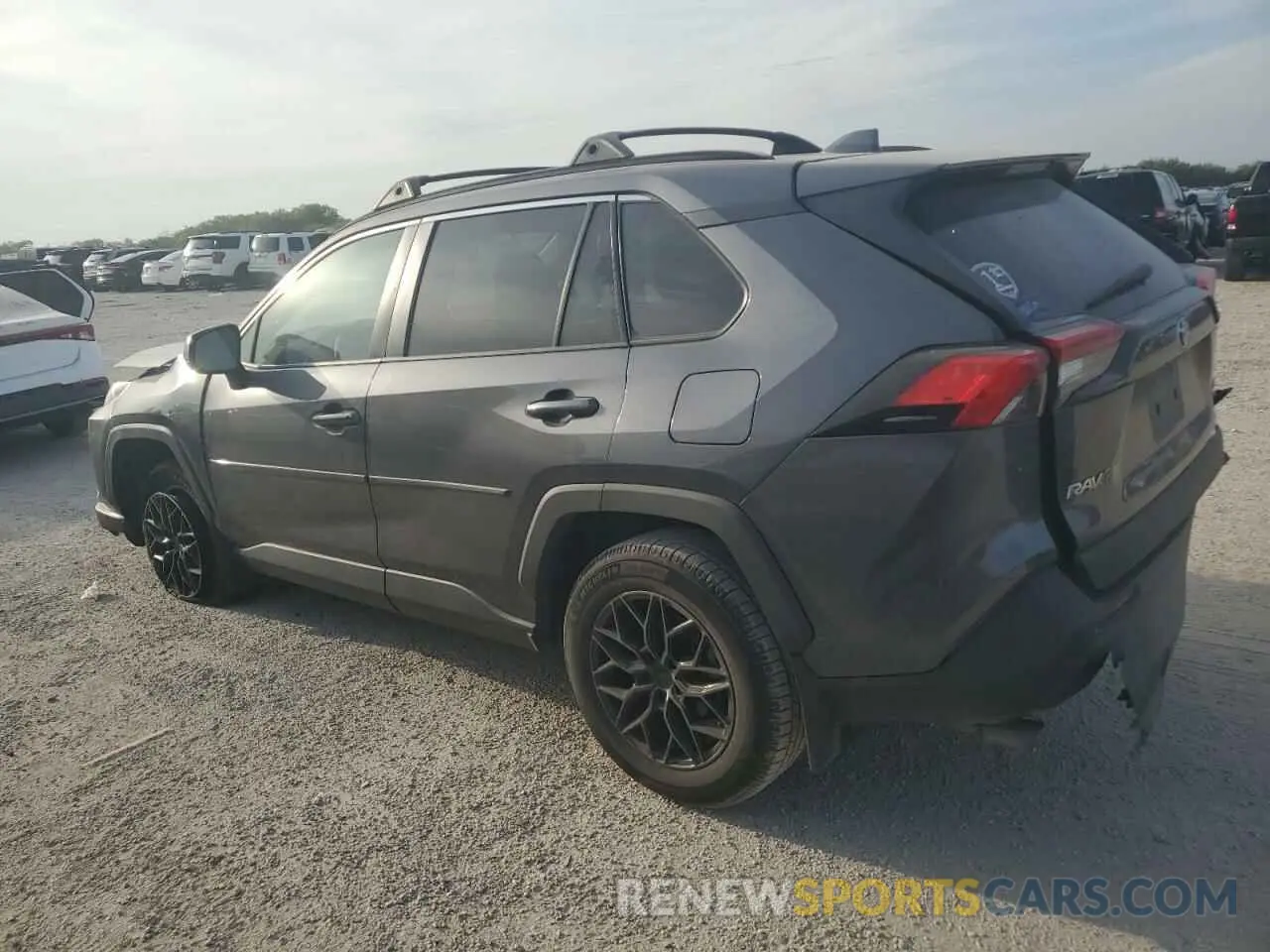 2 Фотография поврежденного автомобиля 2T3H1RFV1LC068851 TOYOTA RAV4 2020