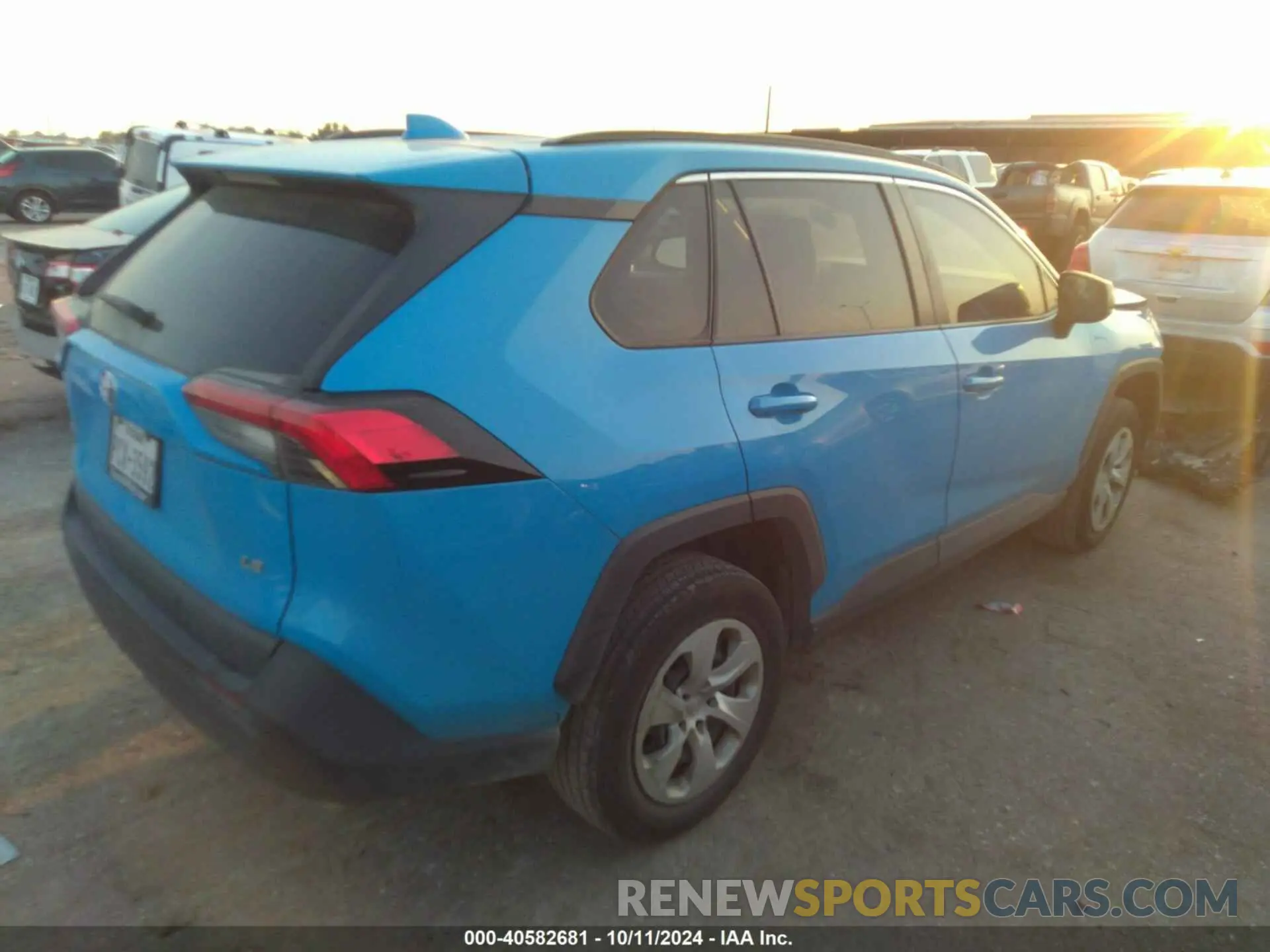 4 Фотография поврежденного автомобиля 2T3H1RFV1LW077449 TOYOTA RAV4 2020