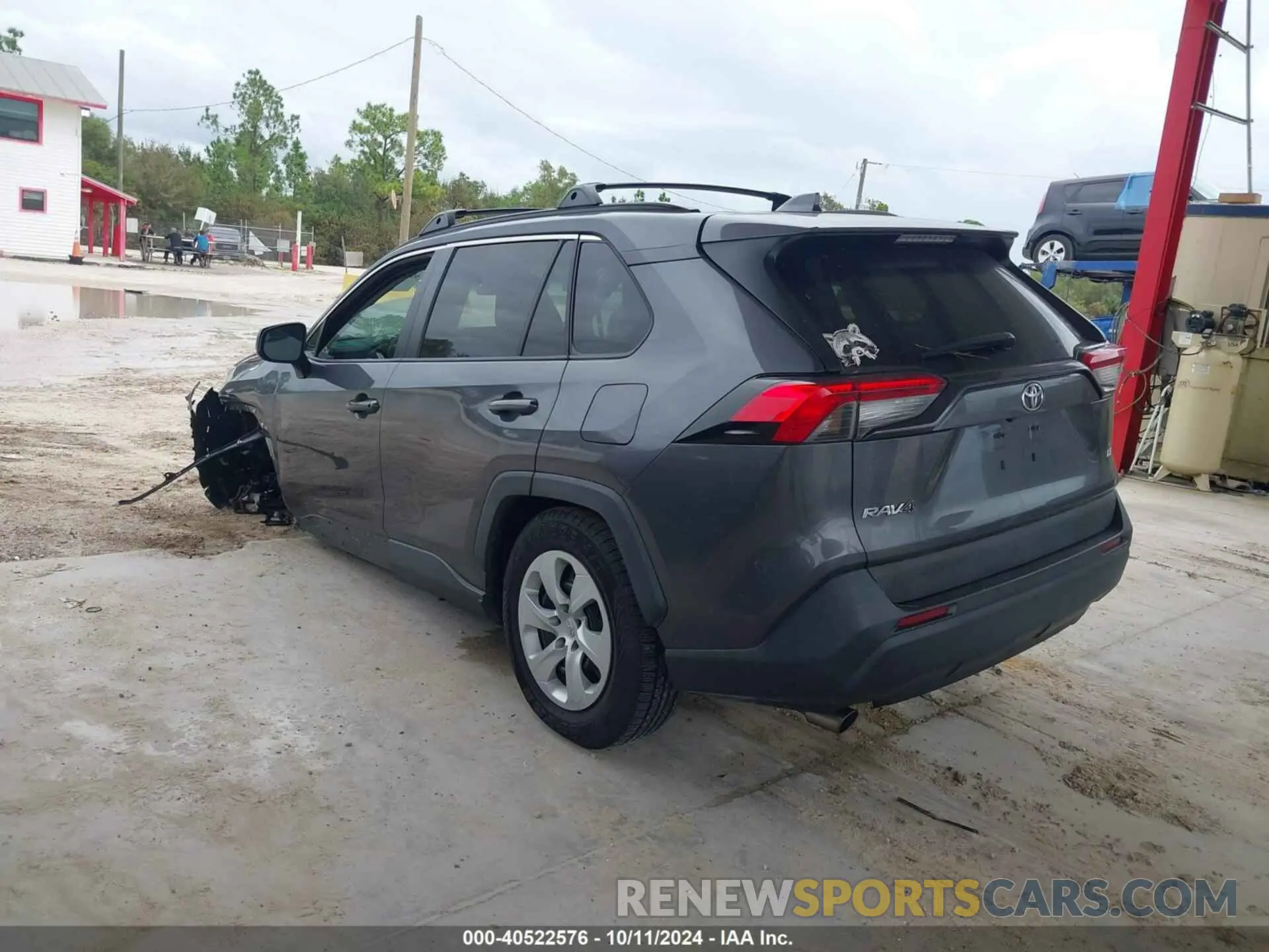 3 Photograph of a damaged car 2T3H1RFV1LW090928 TOYOTA RAV4 2020