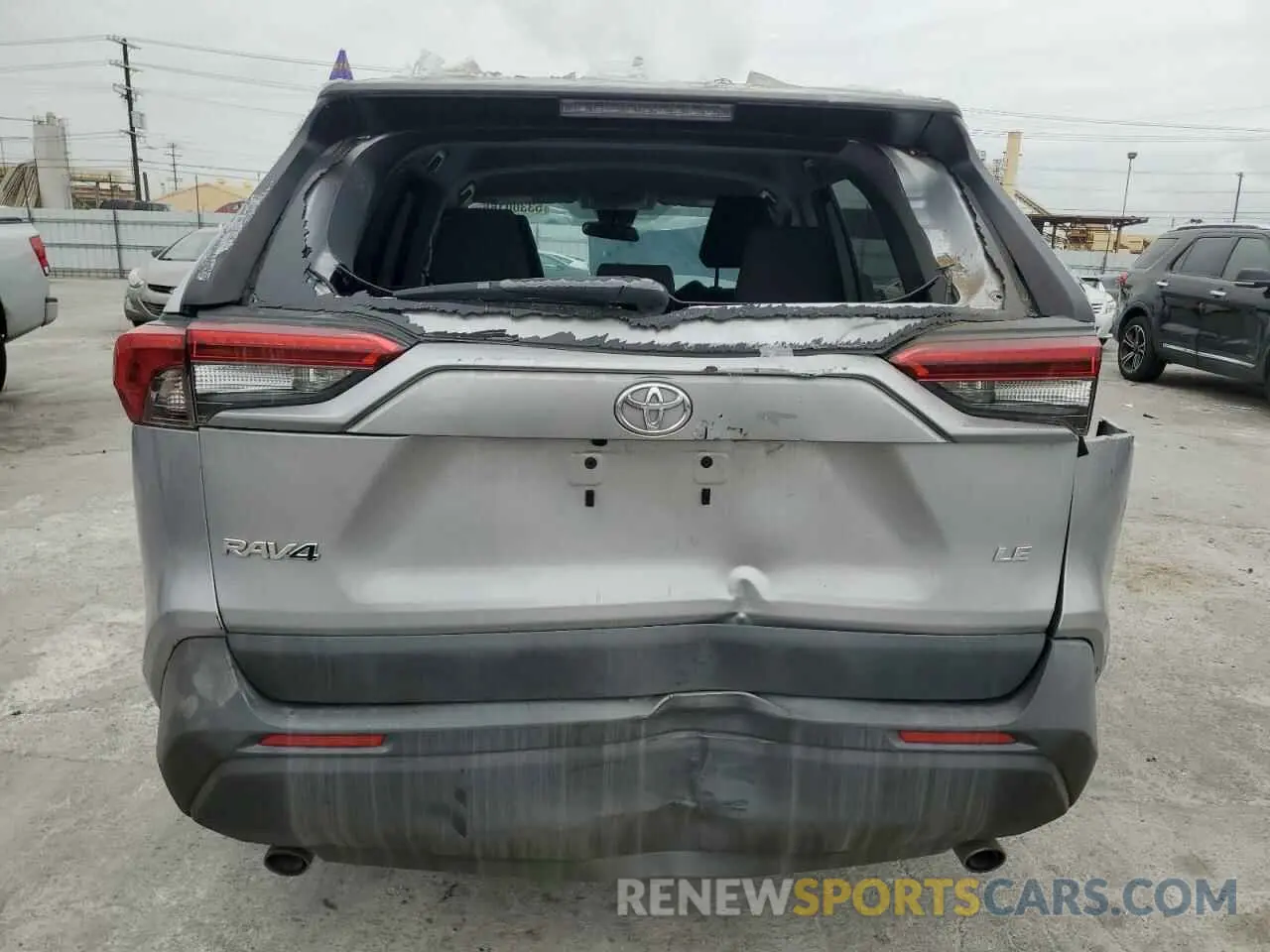 6 Photograph of a damaged car 2T3H1RFV2LC048334 TOYOTA RAV4 2020