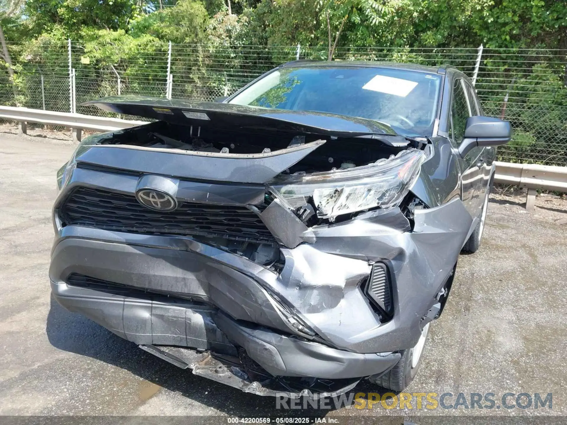 12 Photograph of a damaged car 2T3H1RFV2LC073153 TOYOTA RAV4 2020