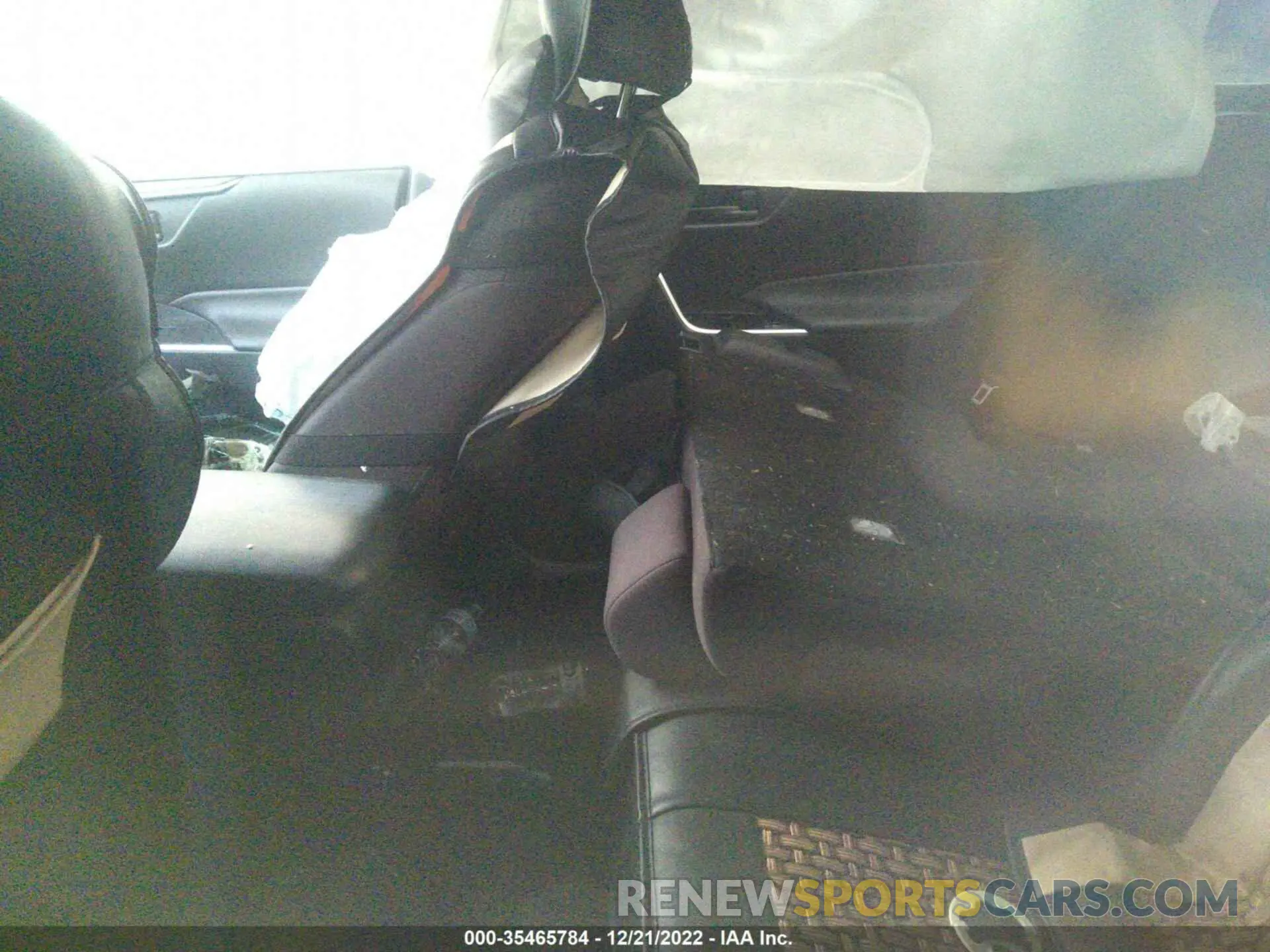 8 Photograph of a damaged car 2T3H1RFV2LC073704 TOYOTA RAV4 2020