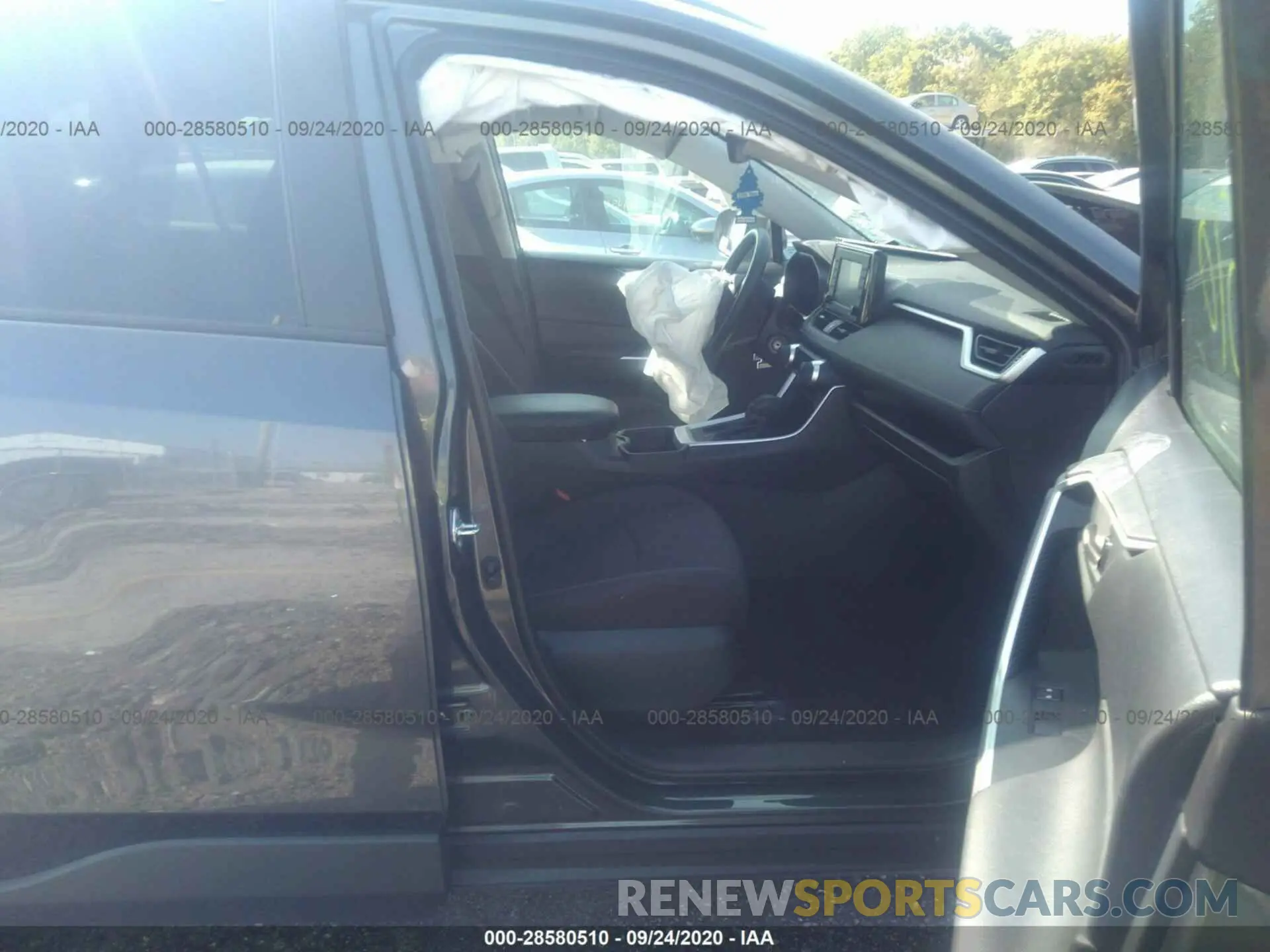 5 Фотография поврежденного автомобиля 2T3H1RFV2LW058859 TOYOTA RAV4 2020