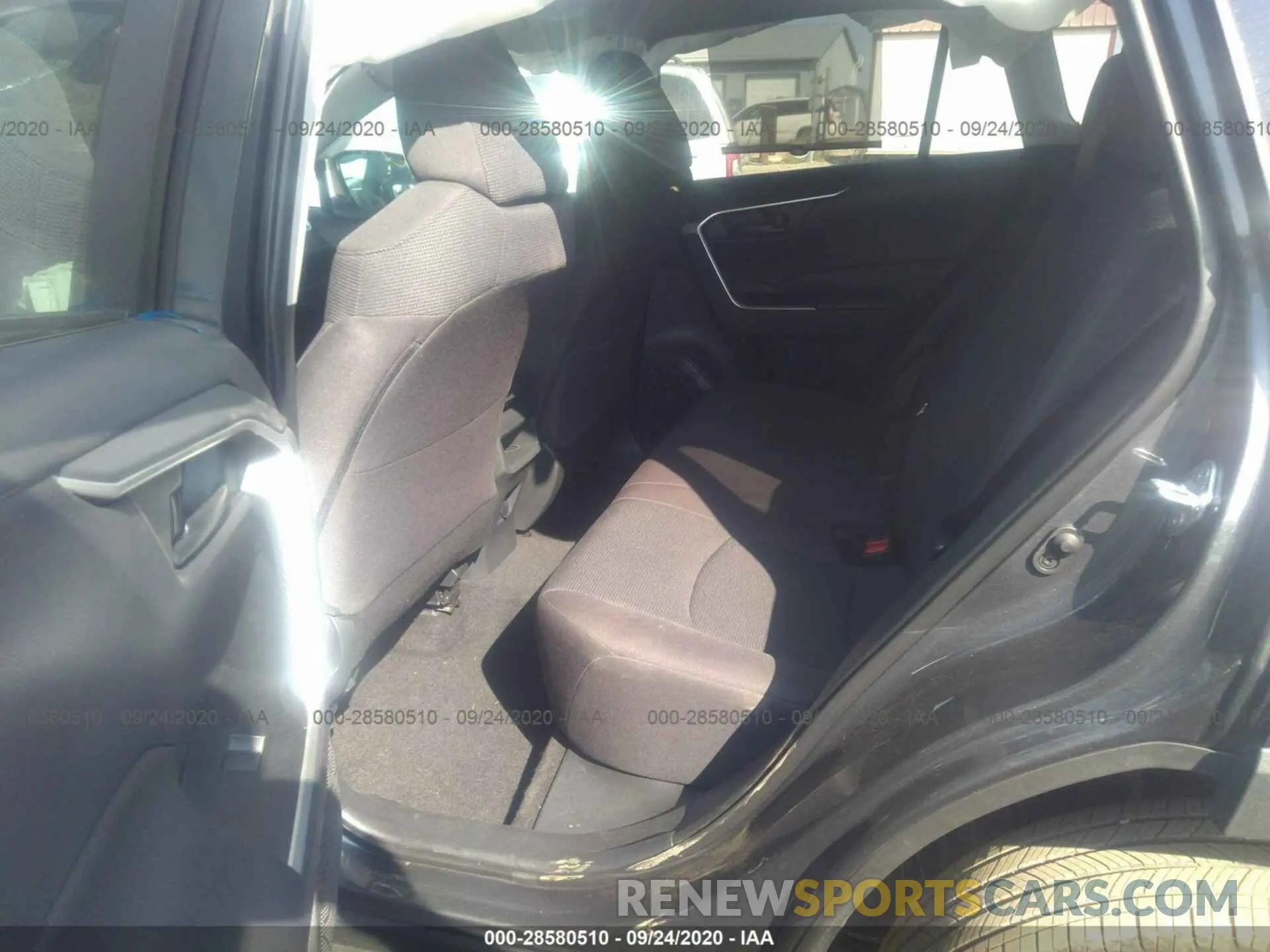 8 Фотография поврежденного автомобиля 2T3H1RFV2LW058859 TOYOTA RAV4 2020