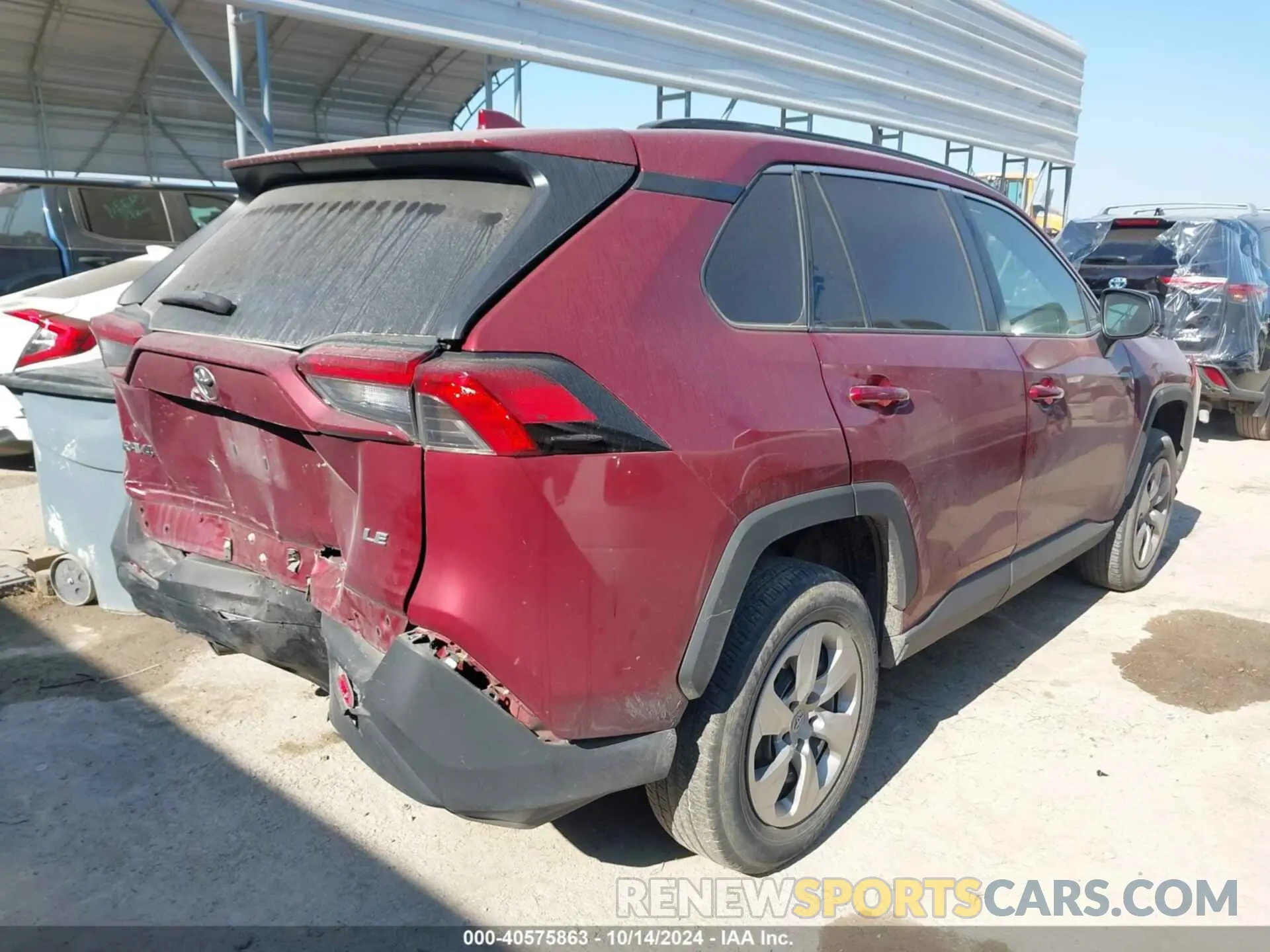 4 Photograph of a damaged car 2T3H1RFV2LW097726 TOYOTA RAV4 2020