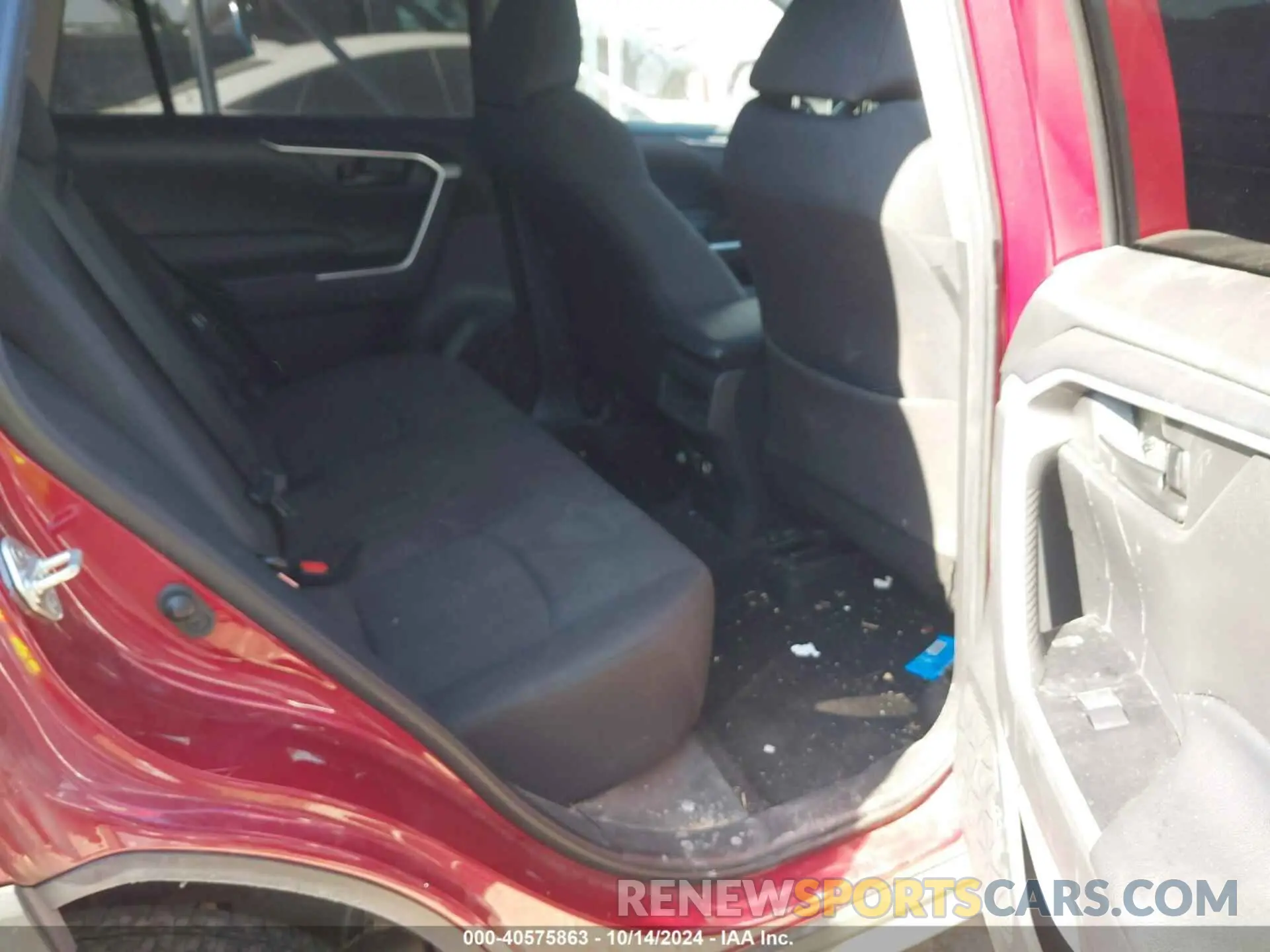 8 Photograph of a damaged car 2T3H1RFV2LW097726 TOYOTA RAV4 2020