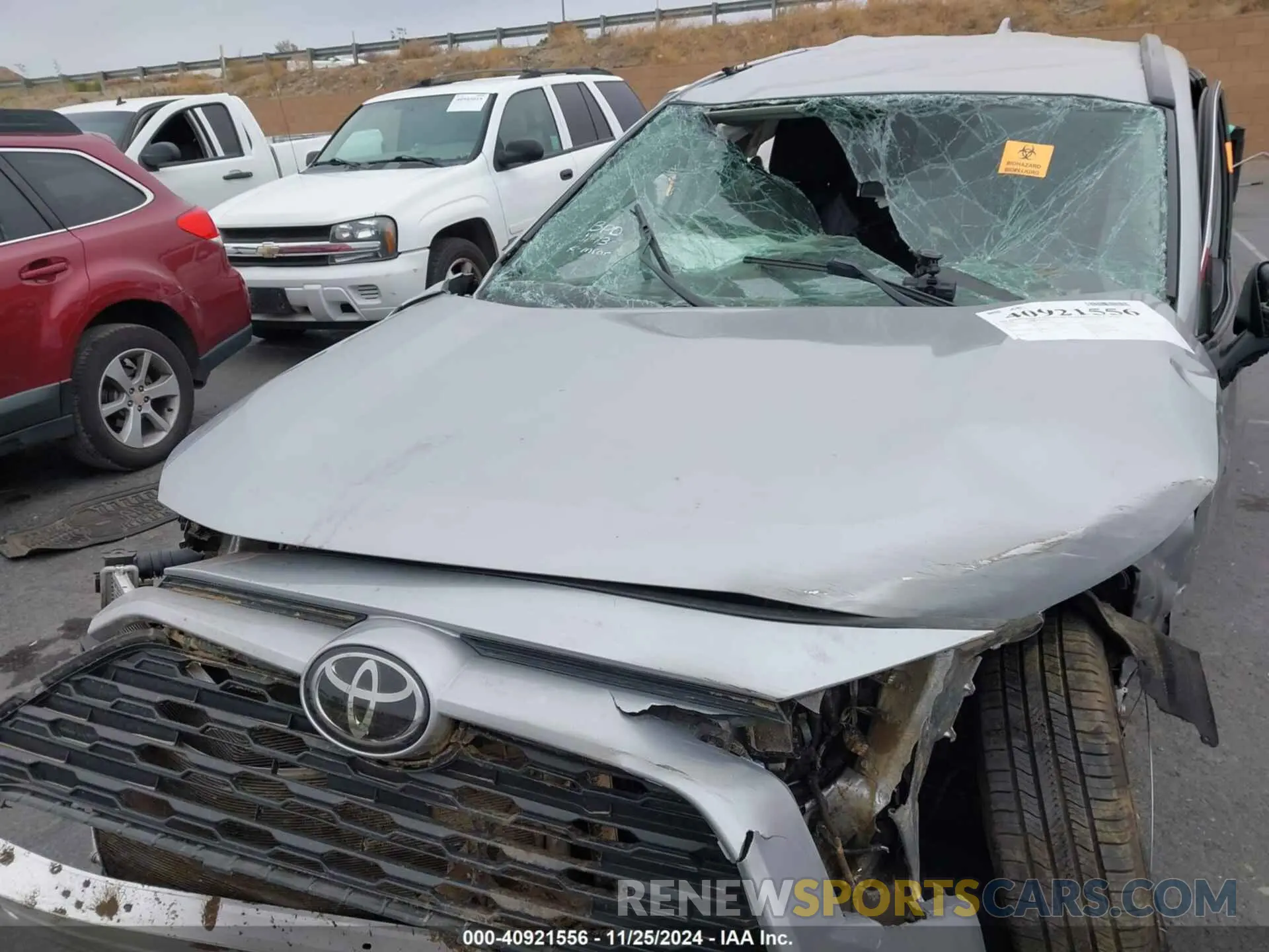 10 Photograph of a damaged car 2T3H1RFV2LW103136 TOYOTA RAV4 2020