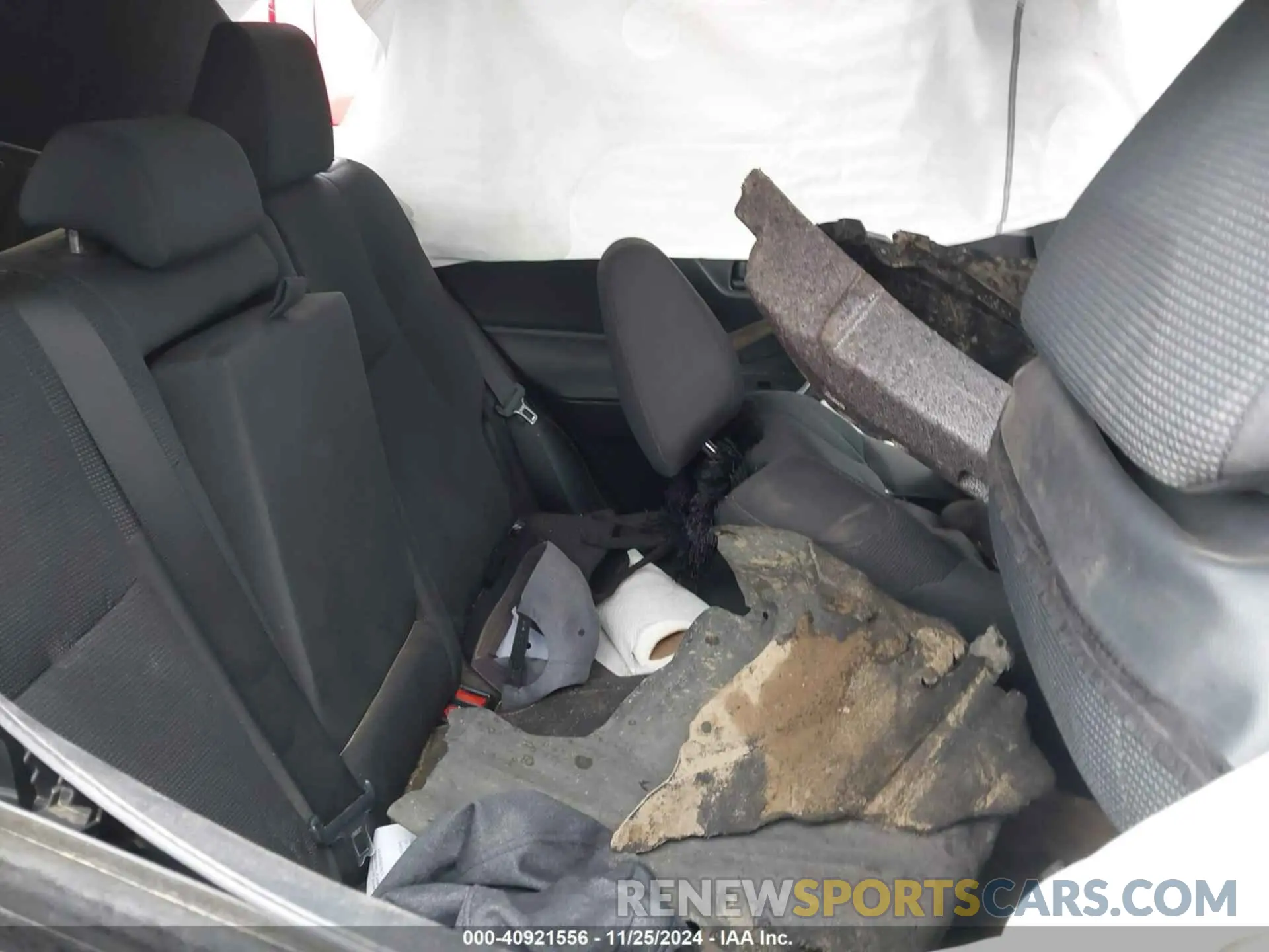 8 Photograph of a damaged car 2T3H1RFV2LW103136 TOYOTA RAV4 2020
