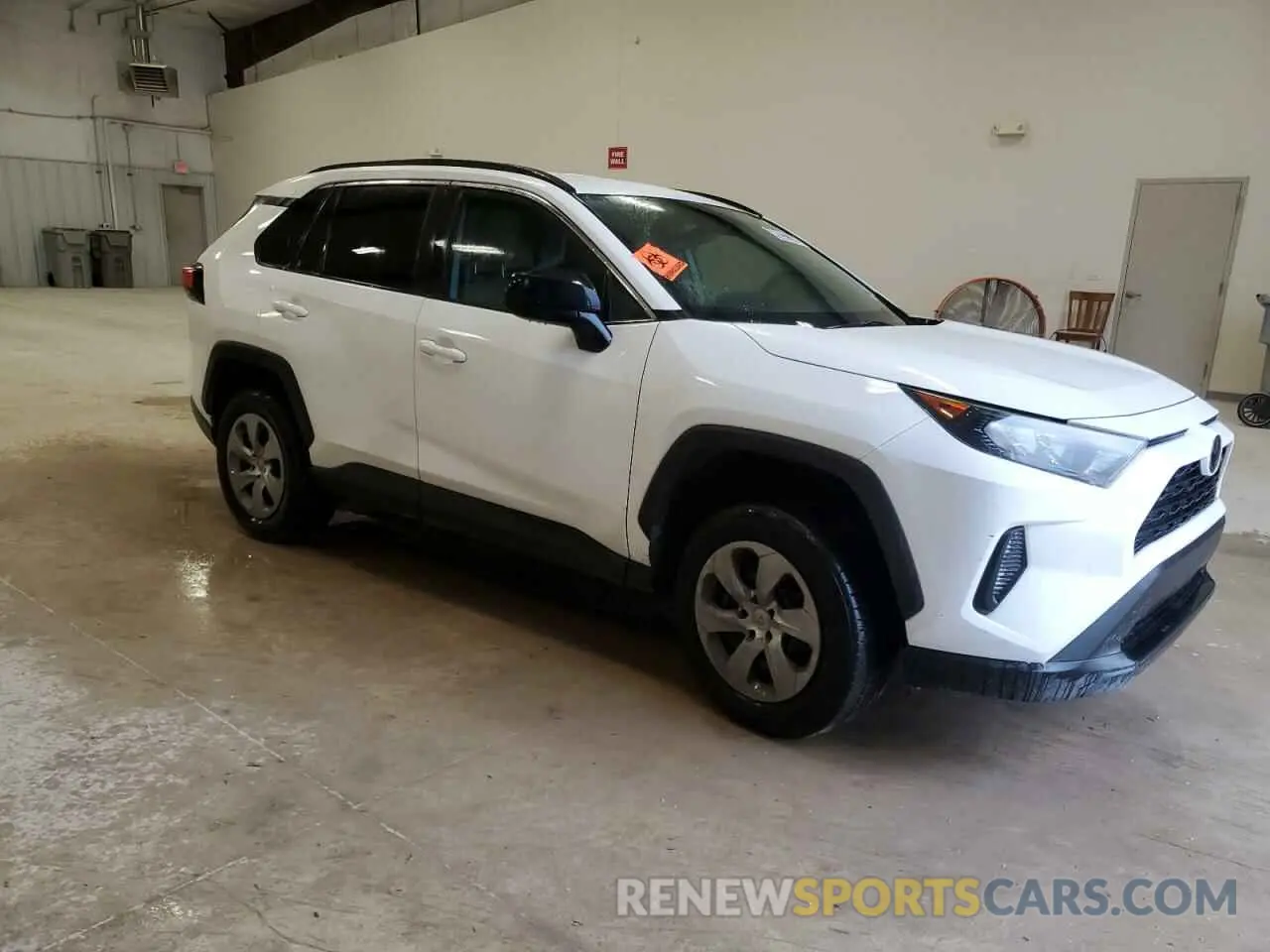 4 Photograph of a damaged car 2T3H1RFV3LC035446 TOYOTA RAV4 2020