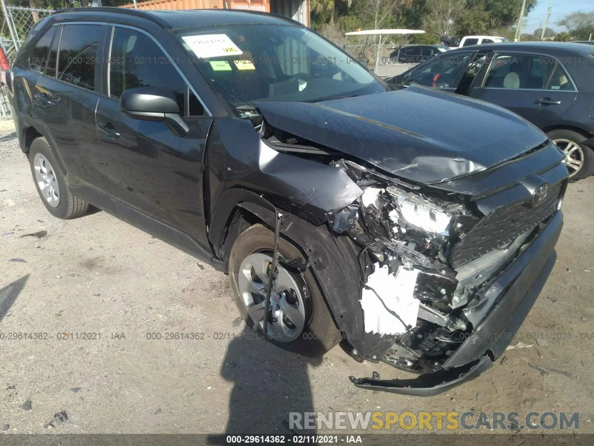 6 Photograph of a damaged car 2T3H1RFV3LC066325 TOYOTA RAV4 2020
