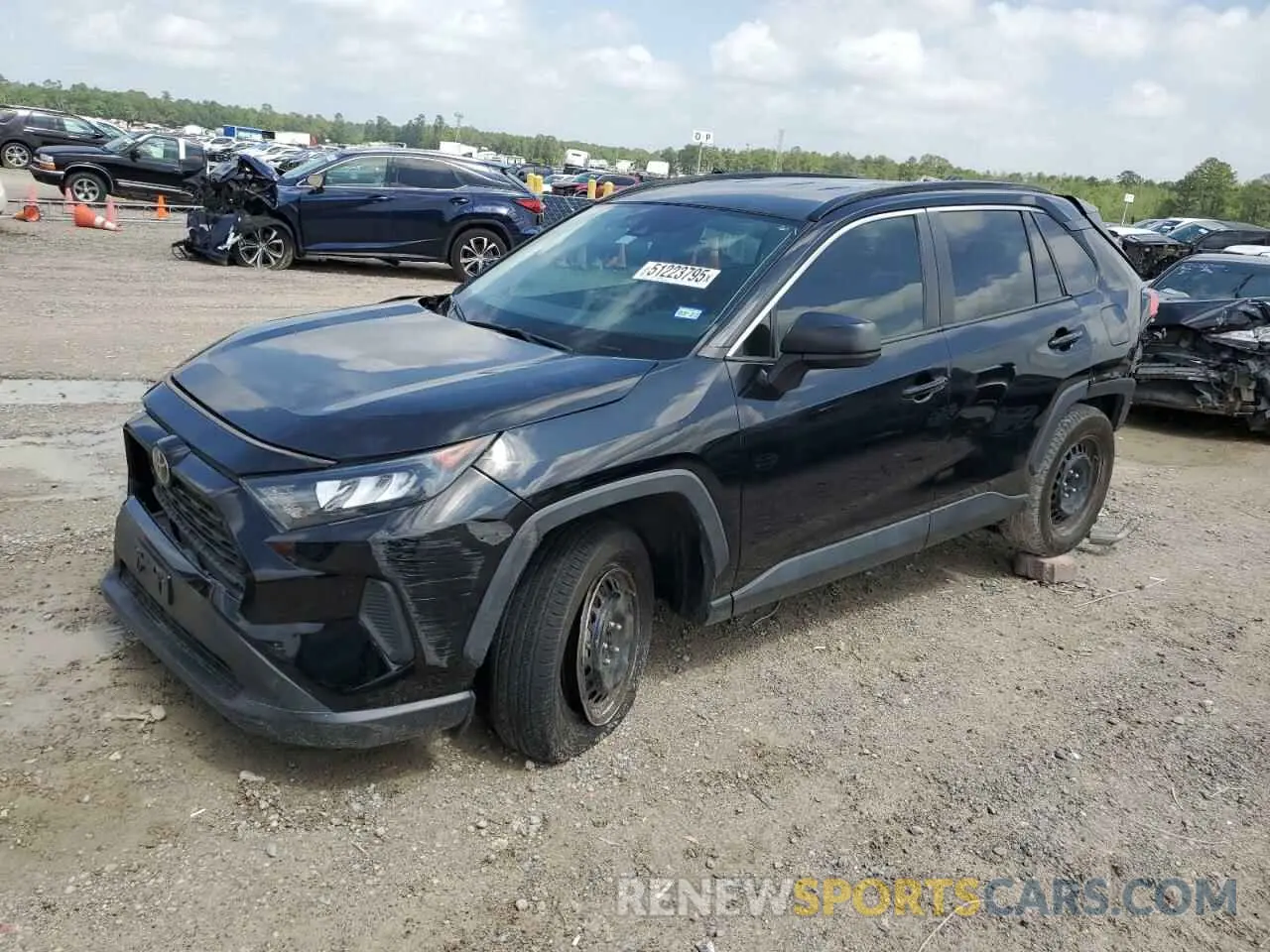 1 Photograph of a damaged car 2T3H1RFV3LC067751 TOYOTA RAV4 2020