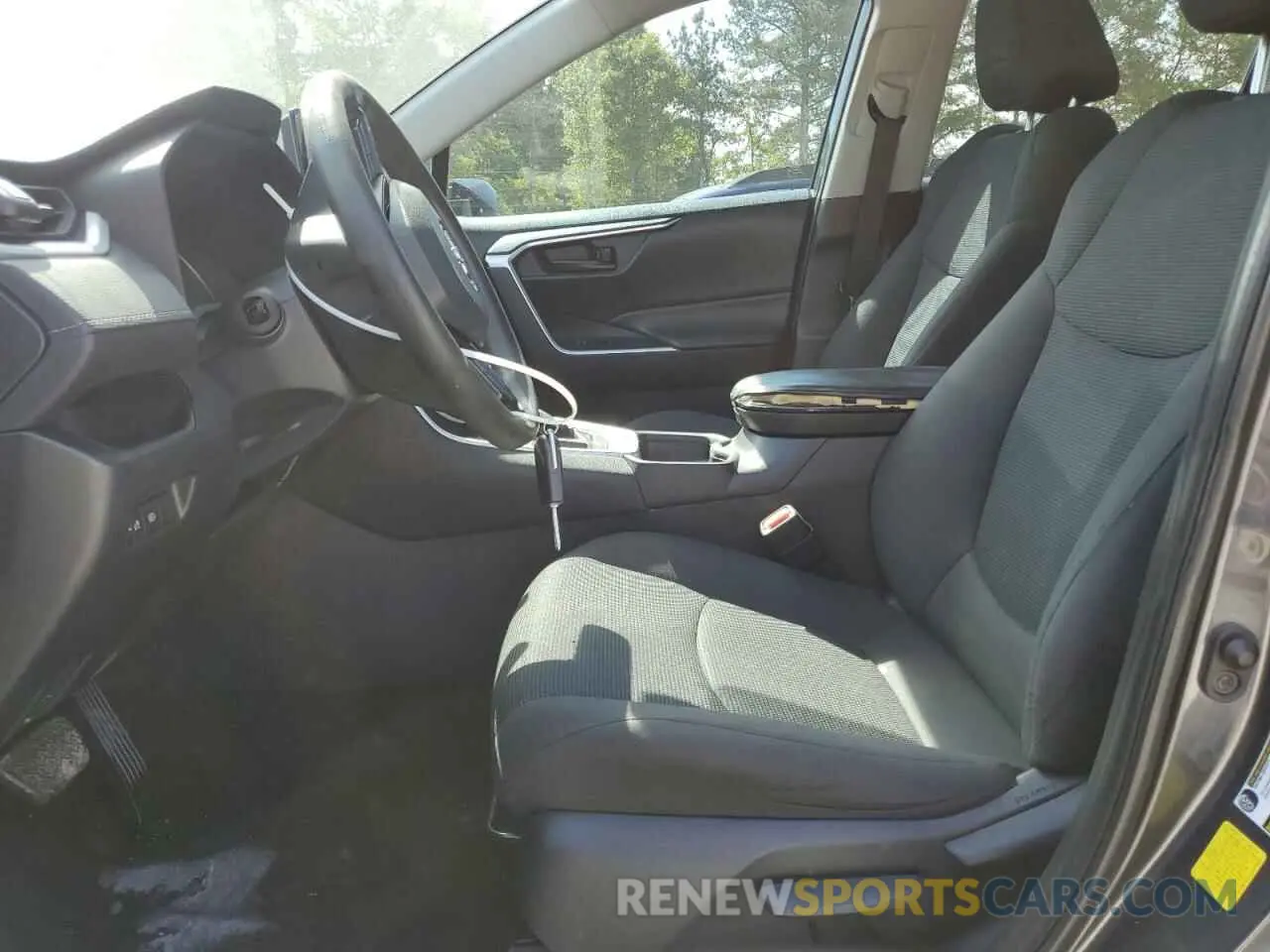 7 Фотография поврежденного автомобиля 2T3H1RFV3LC067913 TOYOTA RAV4 2020