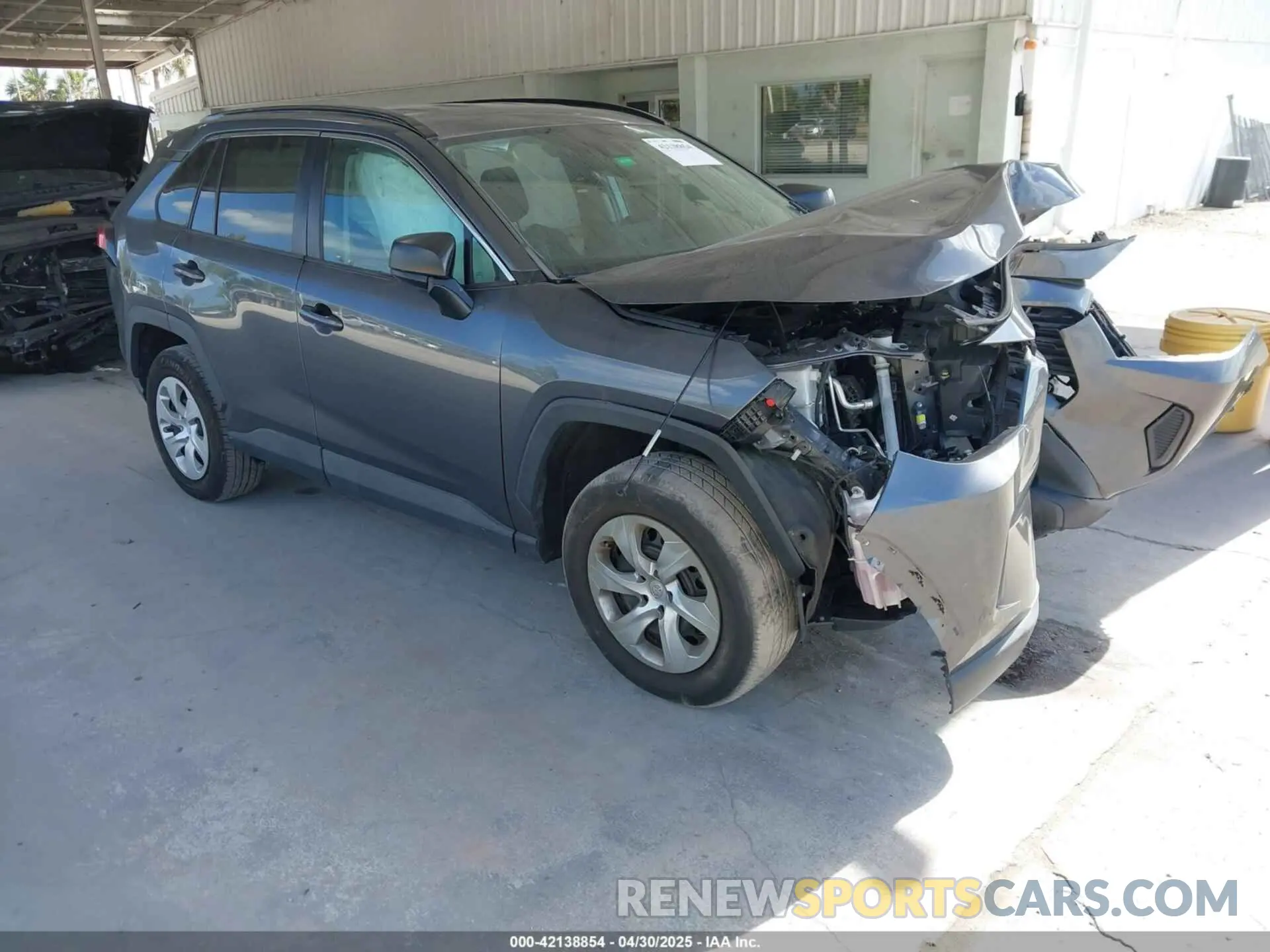 1 Photograph of a damaged car 2T3H1RFV3LC068821 TOYOTA RAV4 2020