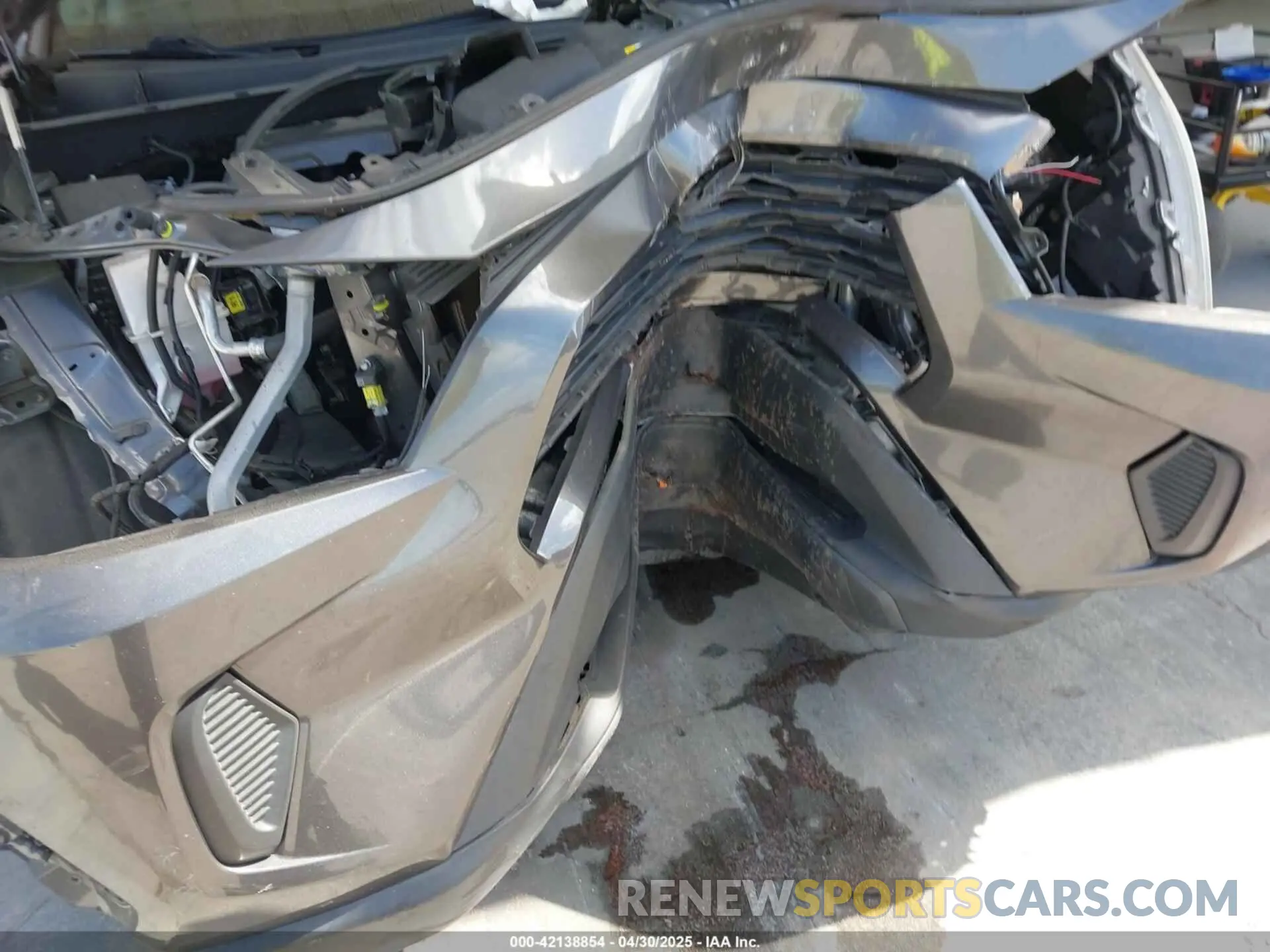 6 Photograph of a damaged car 2T3H1RFV3LC068821 TOYOTA RAV4 2020