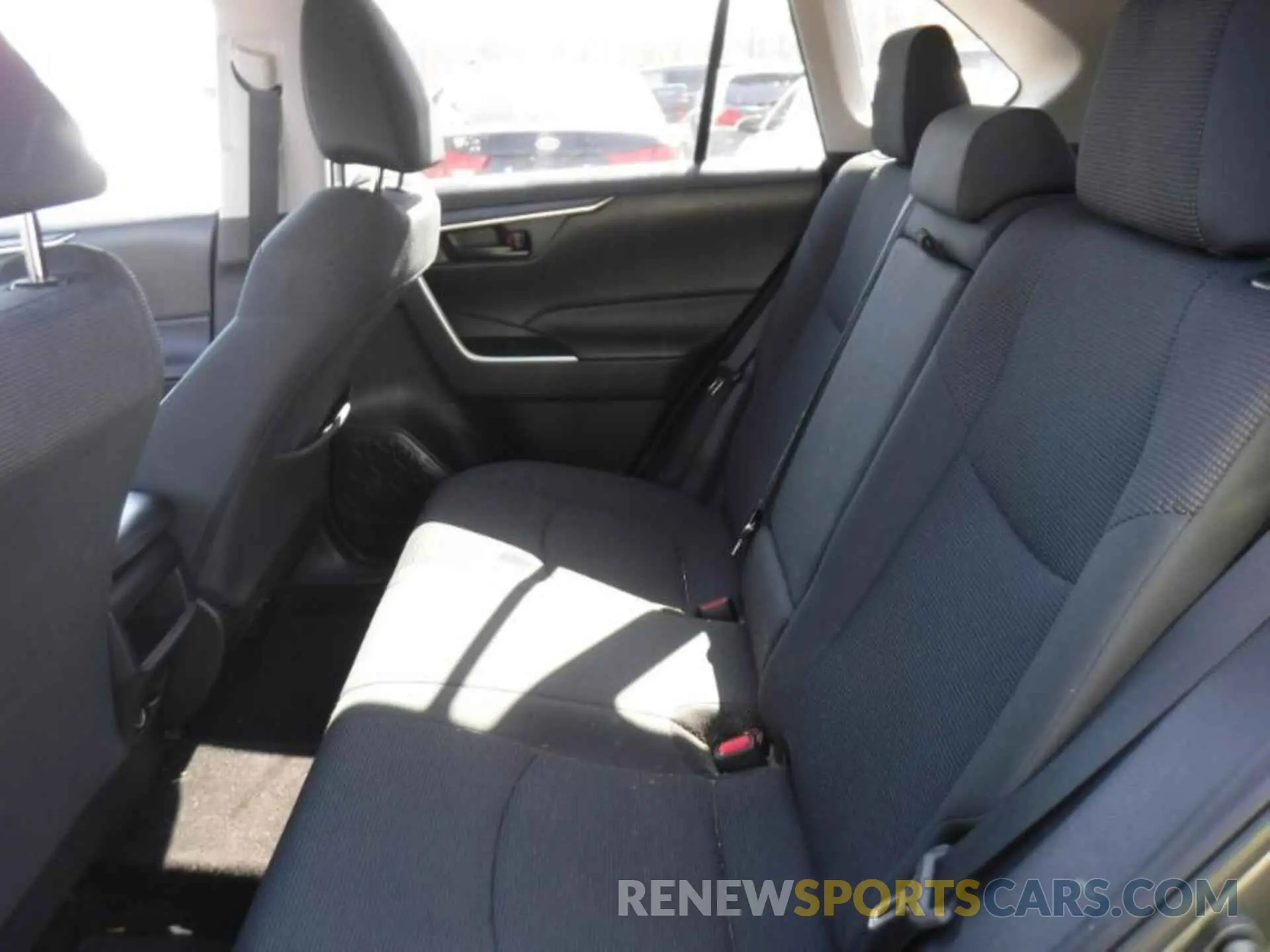 3 Фотография поврежденного автомобиля 2T3H1RFV3LC070228 TOYOTA RAV4 2020