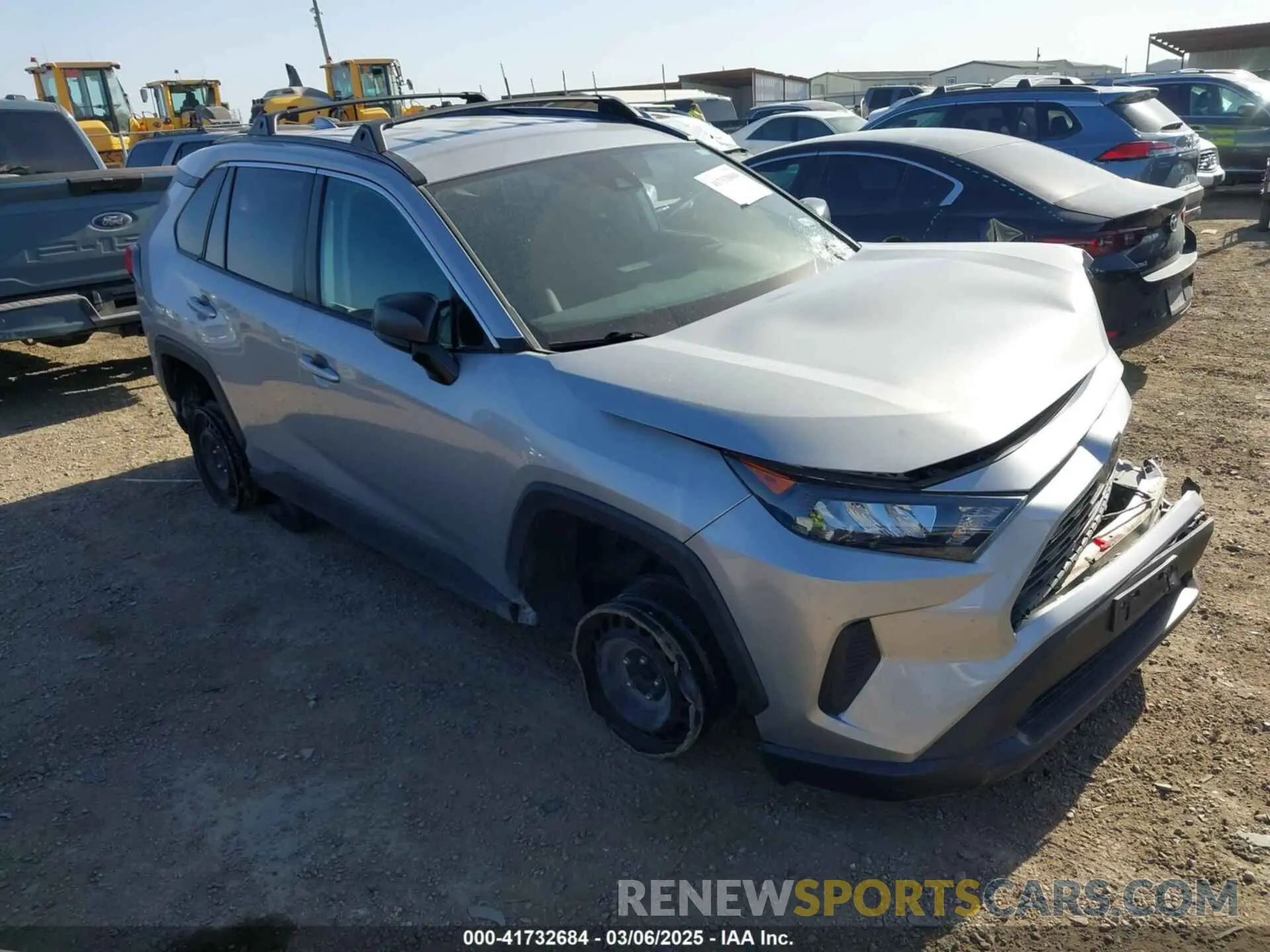 1 Photograph of a damaged car 2T3H1RFV3LW088078 TOYOTA RAV4 2020