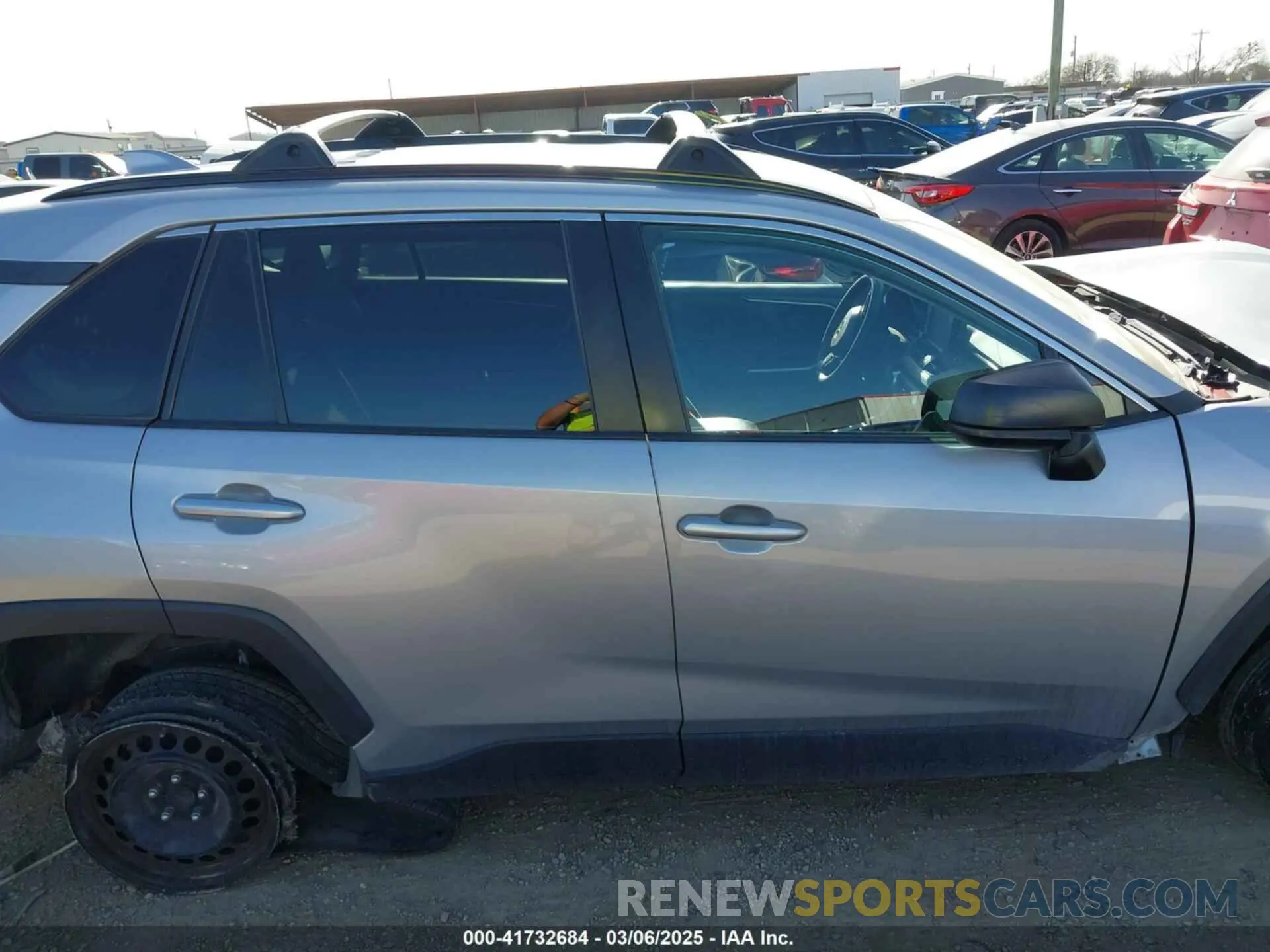 13 Photograph of a damaged car 2T3H1RFV3LW088078 TOYOTA RAV4 2020