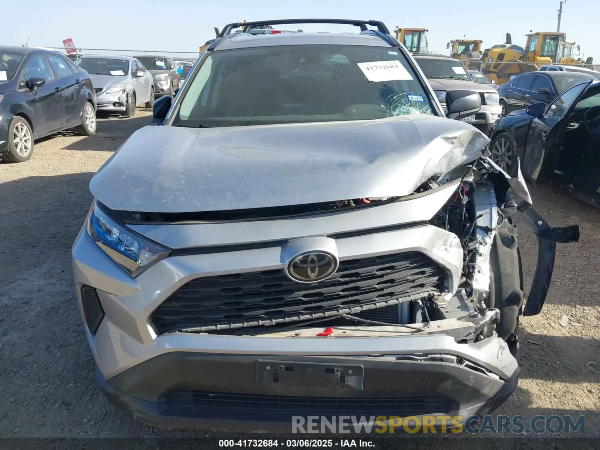 17 Photograph of a damaged car 2T3H1RFV3LW088078 TOYOTA RAV4 2020