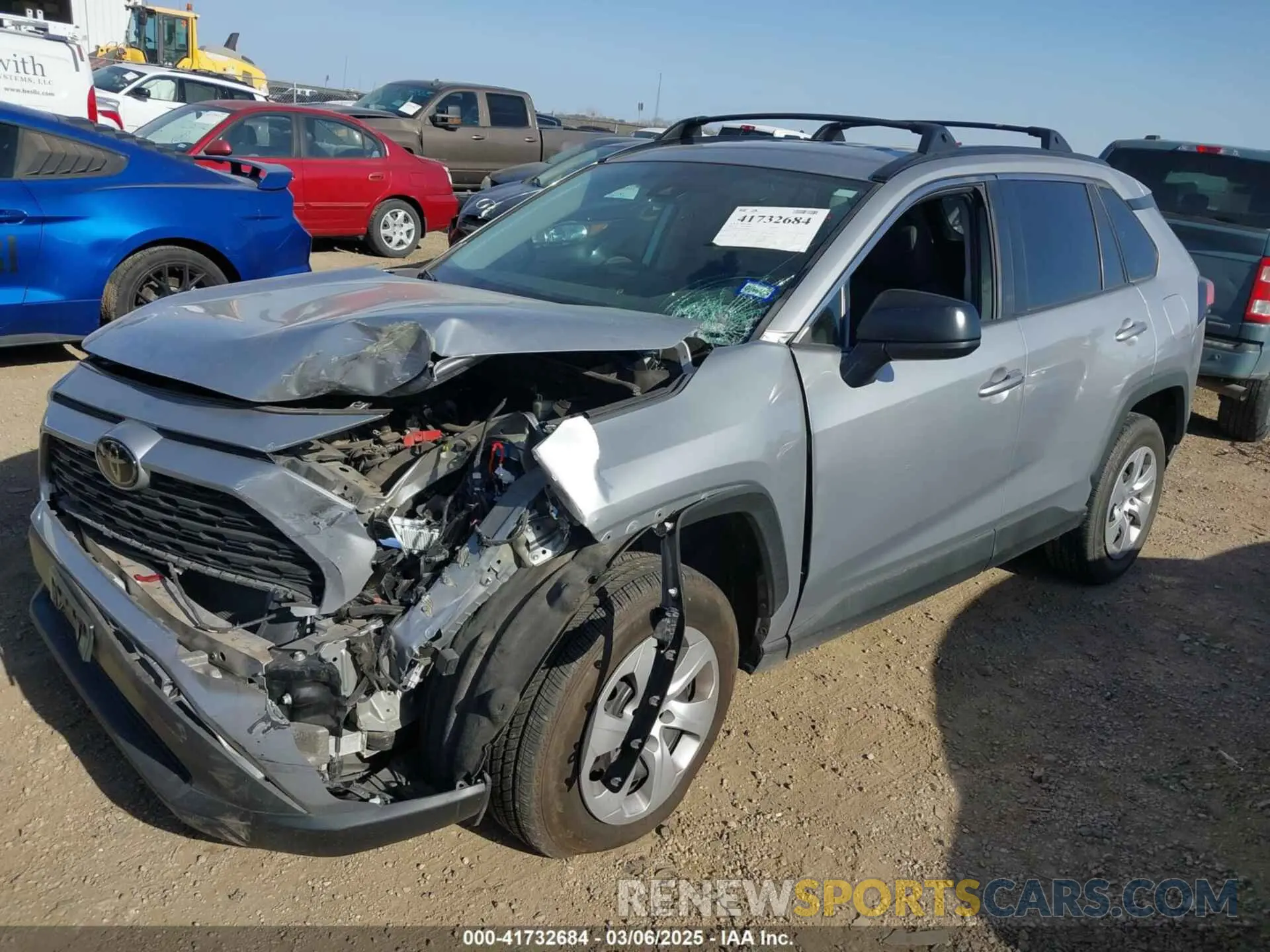 2 Photograph of a damaged car 2T3H1RFV3LW088078 TOYOTA RAV4 2020