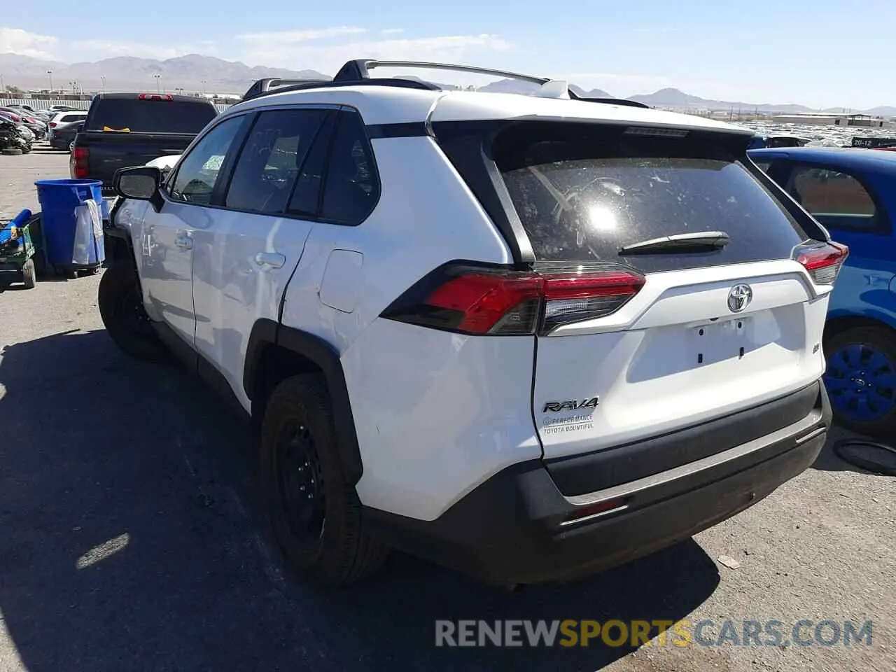3 Фотография поврежденного автомобиля 2T3H1RFV3LW095614 TOYOTA RAV4 2020