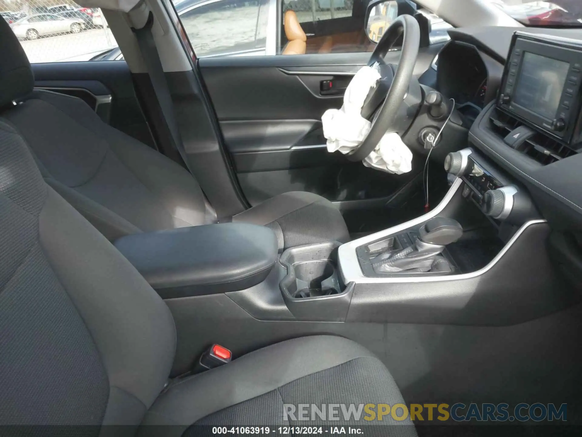 5 Фотография поврежденного автомобиля 2T3H1RFV4LC067841 TOYOTA RAV4 2020