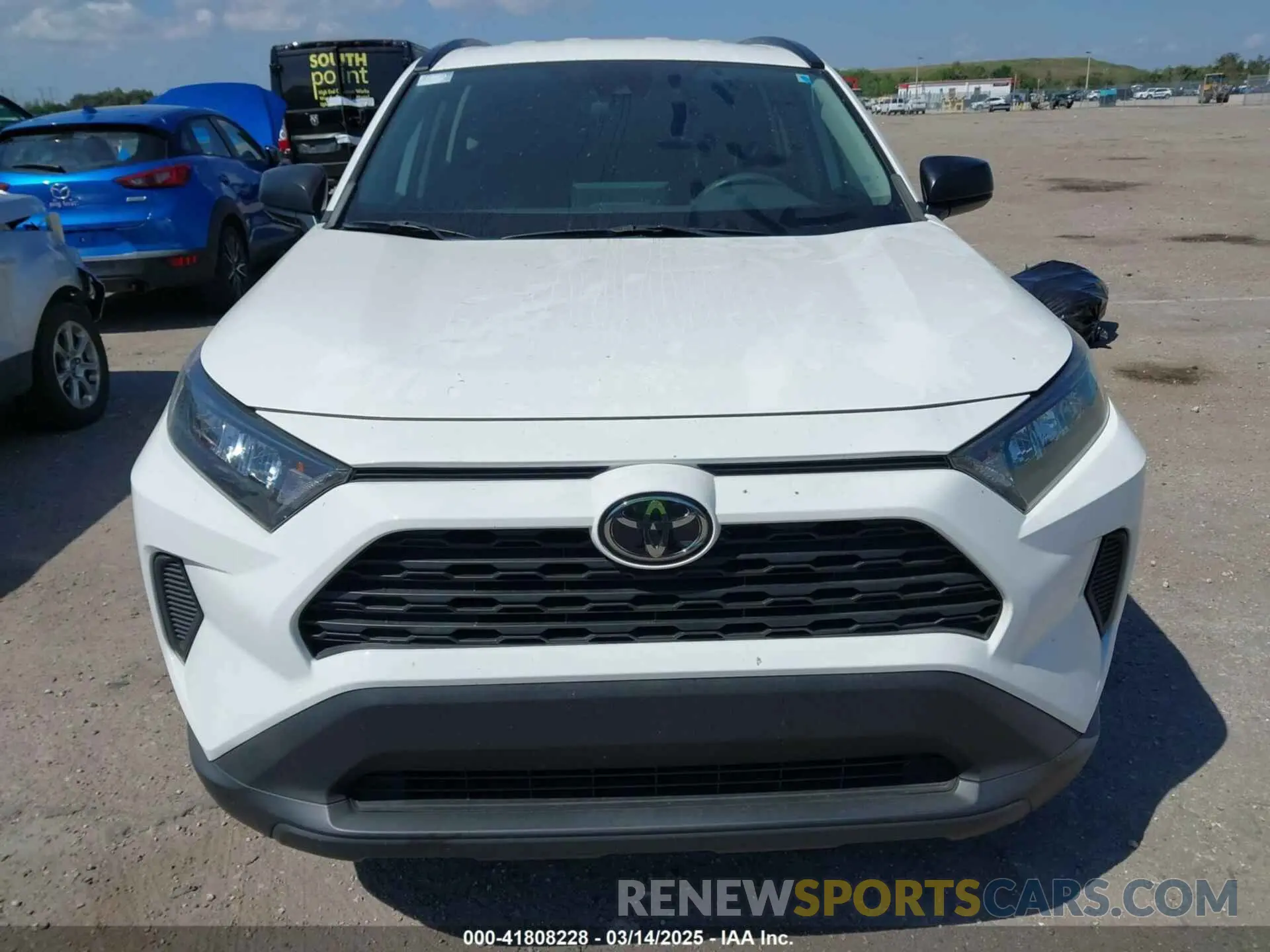 12 Photograph of a damaged car 2T3H1RFV4LC068116 TOYOTA RAV4 2020
