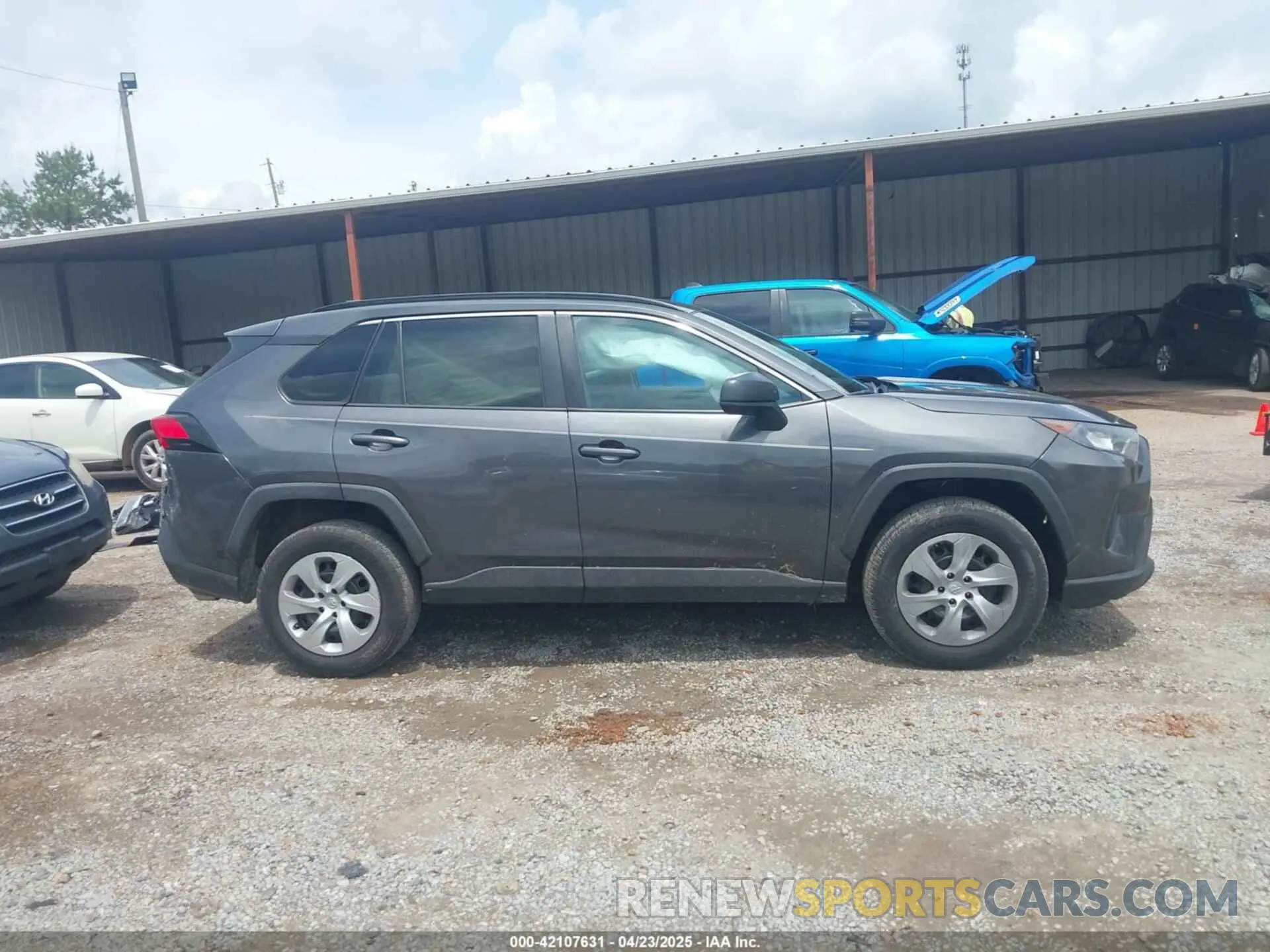 13 Фотография поврежденного автомобиля 2T3H1RFV4LW059642 TOYOTA RAV4 2020