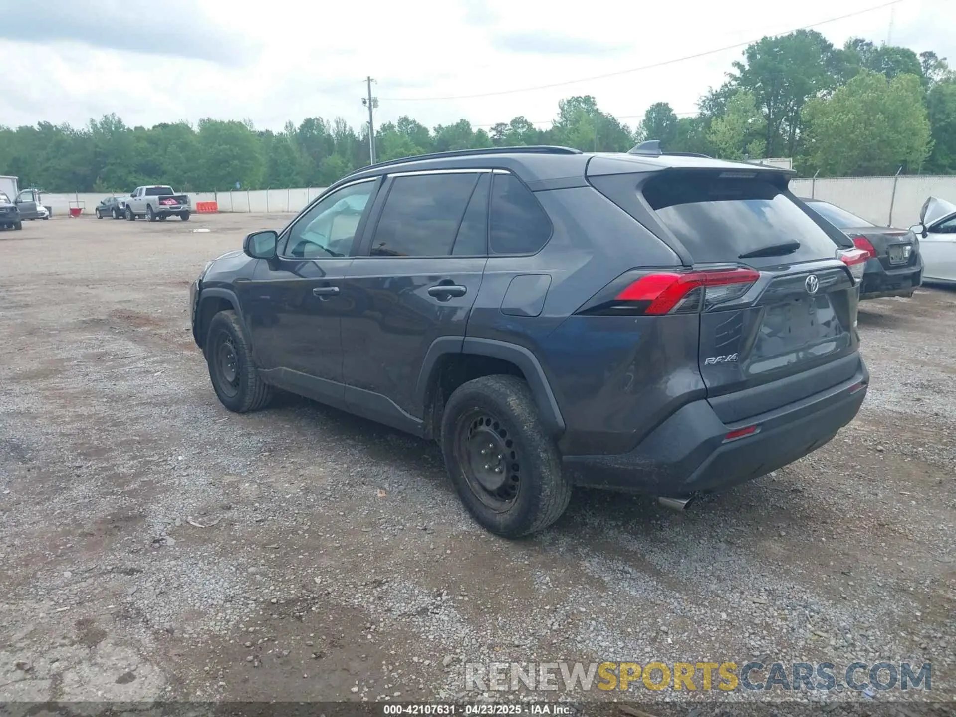 3 Фотография поврежденного автомобиля 2T3H1RFV4LW059642 TOYOTA RAV4 2020