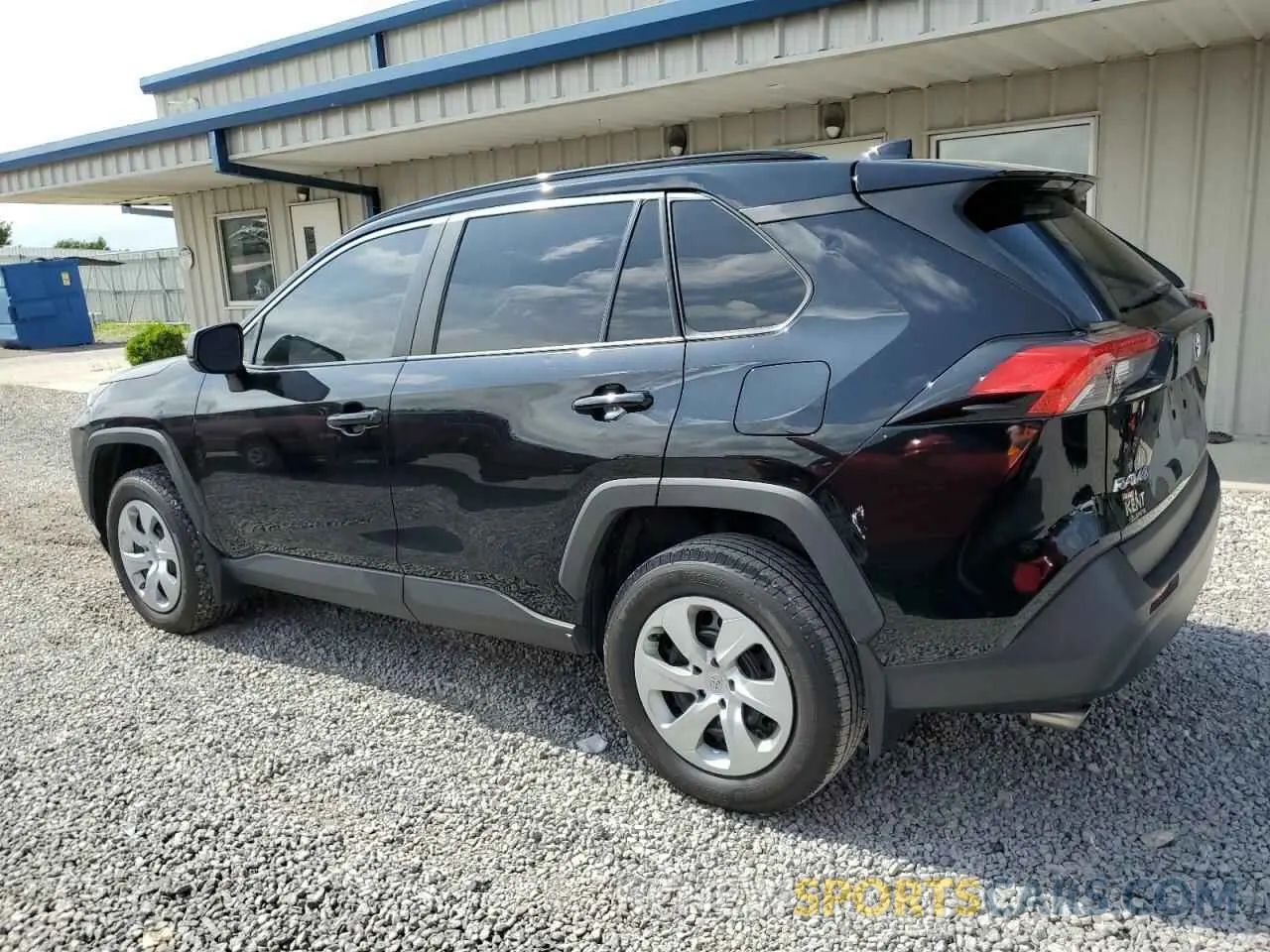 2 Photograph of a damaged car 2T3H1RFV4LW072097 TOYOTA RAV4 2020